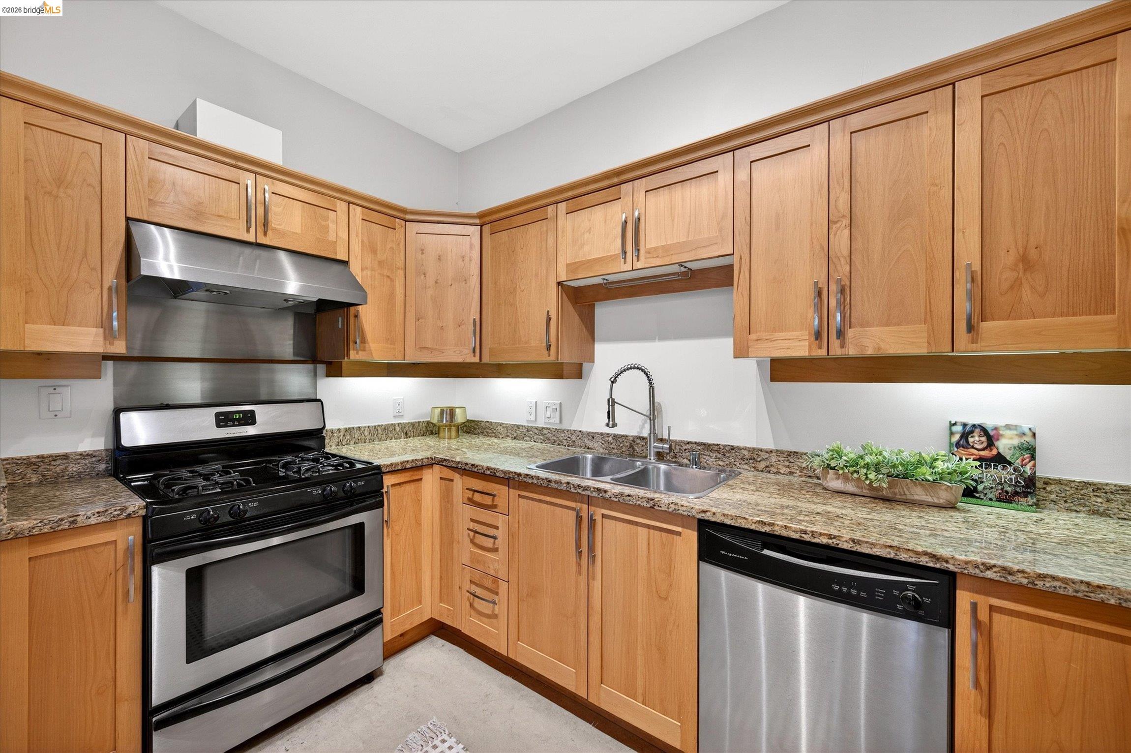 Photo #12: 41135829 Listing: Photo #12