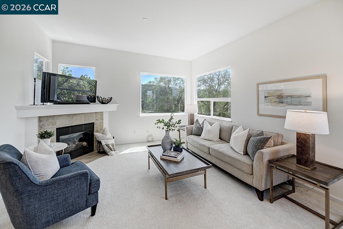 Photo #3: 41135849 Listing: Photo #3