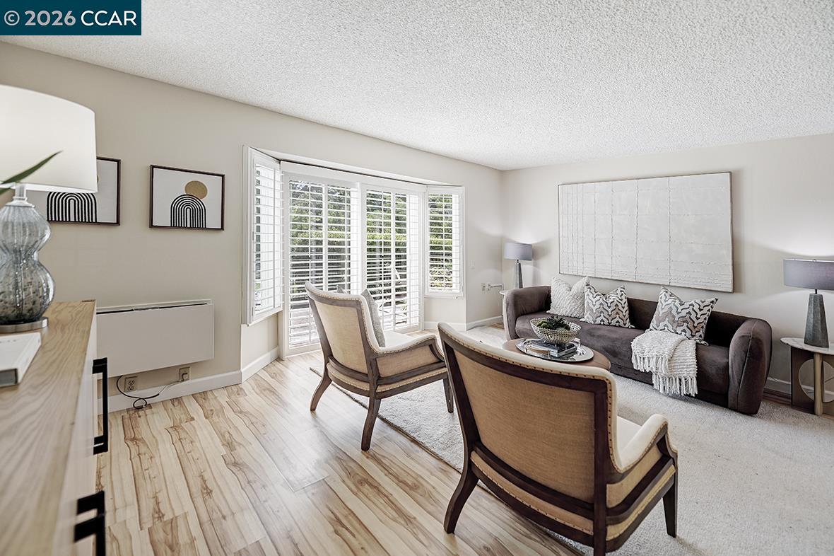 Photo #2: 41135855 Listing: Photo #2