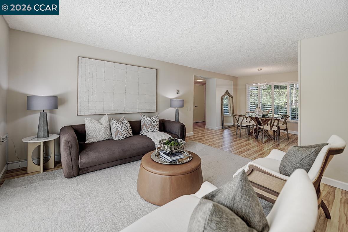 Photo #4: 41135855 Listing: Photo #4