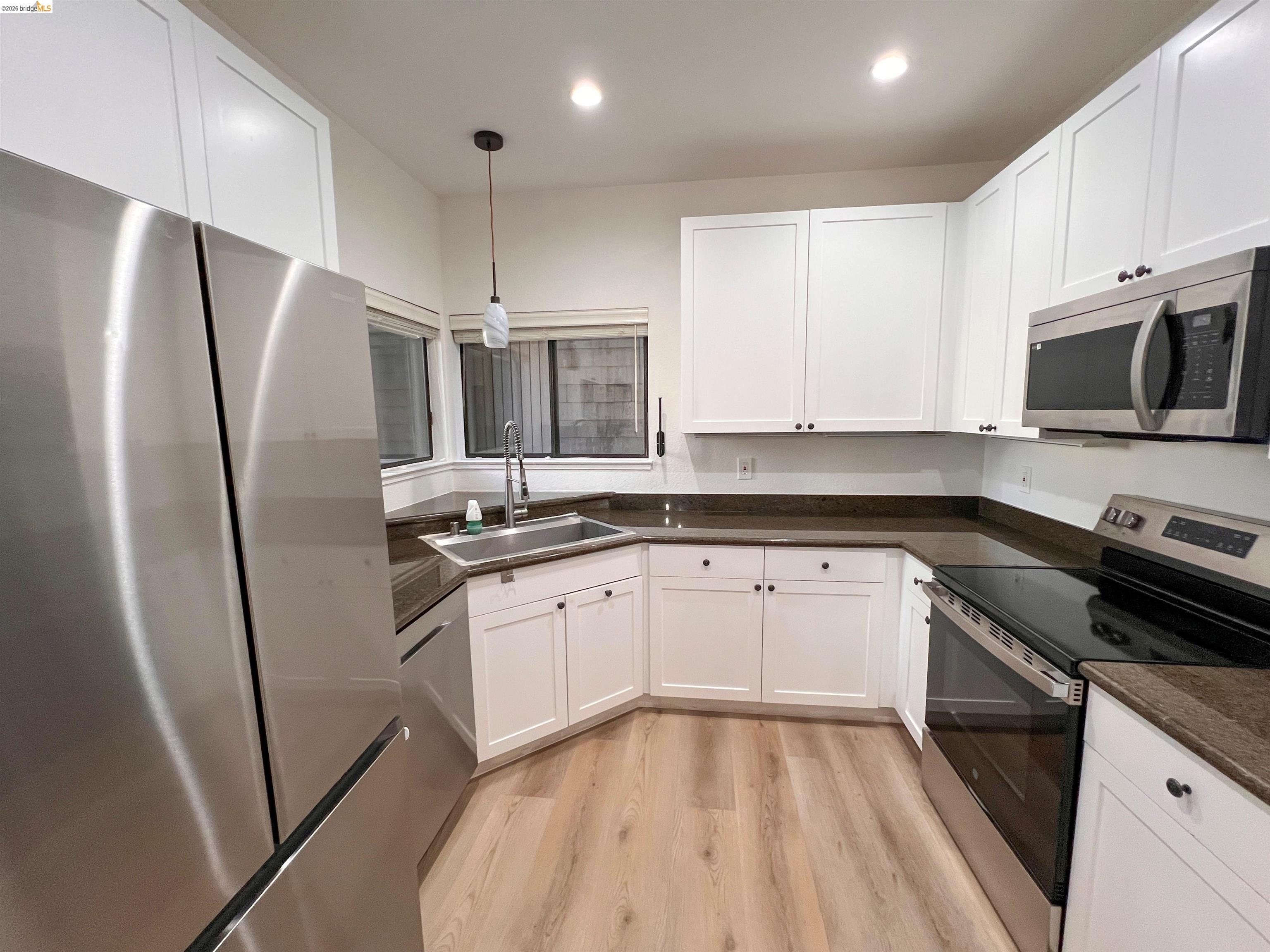 Photo #4: 41135863 Listing: Photo #4