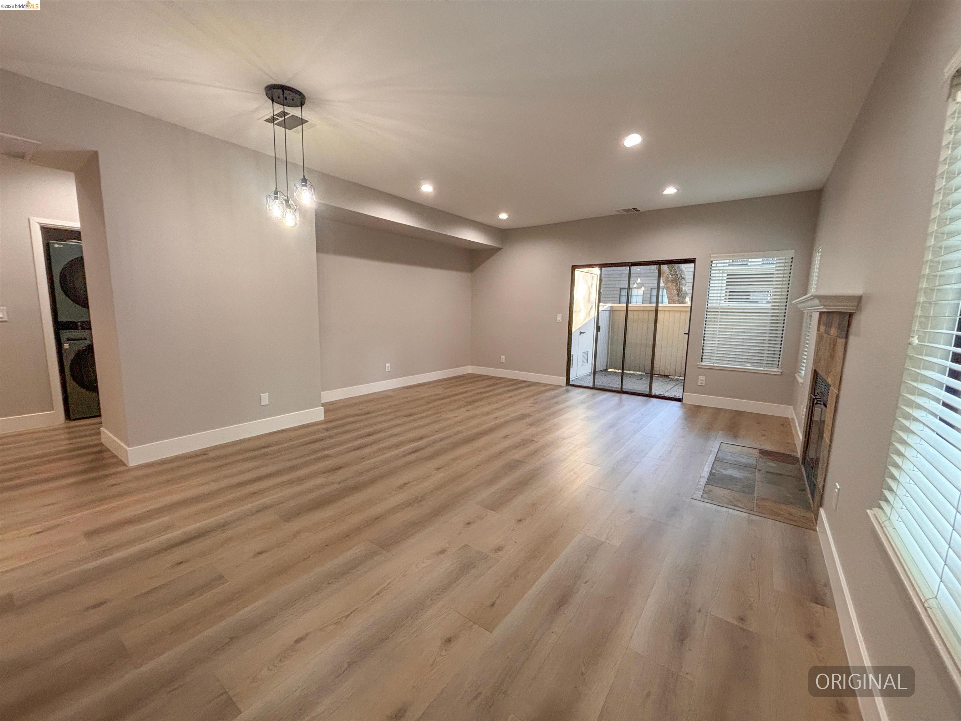 Photo #5: 41135863 Listing: Photo #5