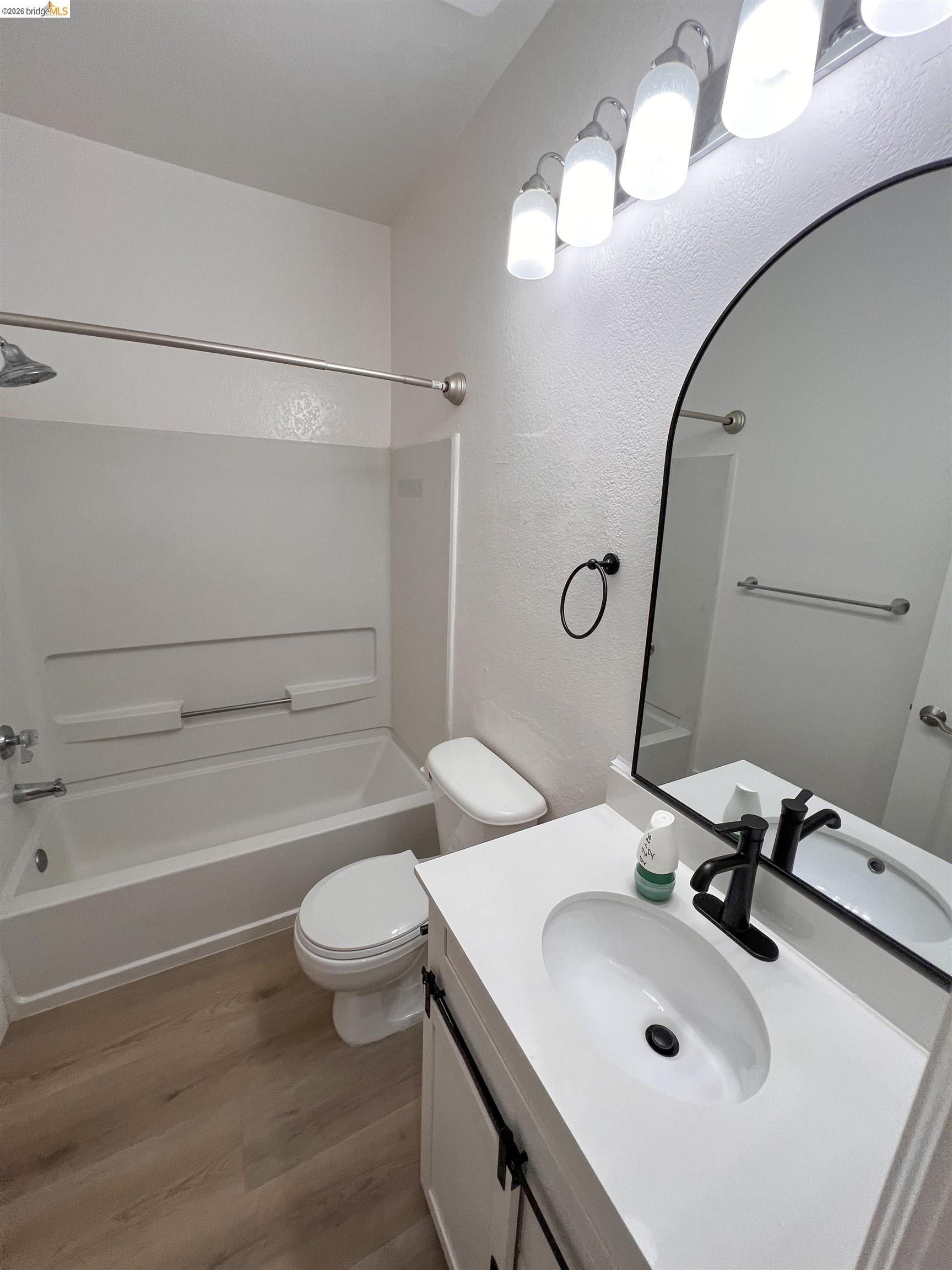 Photo #7: 41135863 Listing: Photo #7