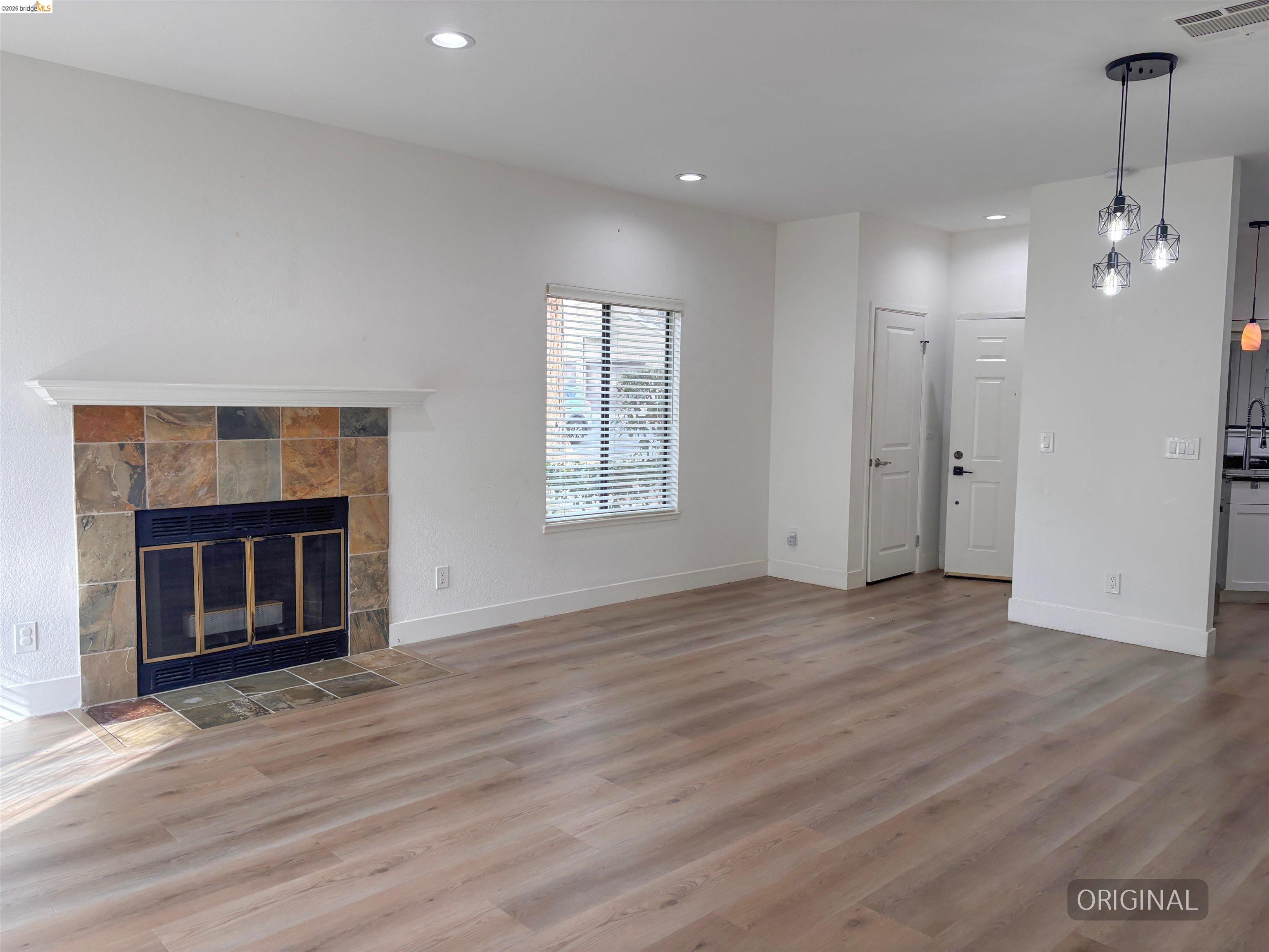 Photo #8: 41135863 Listing: Photo #8