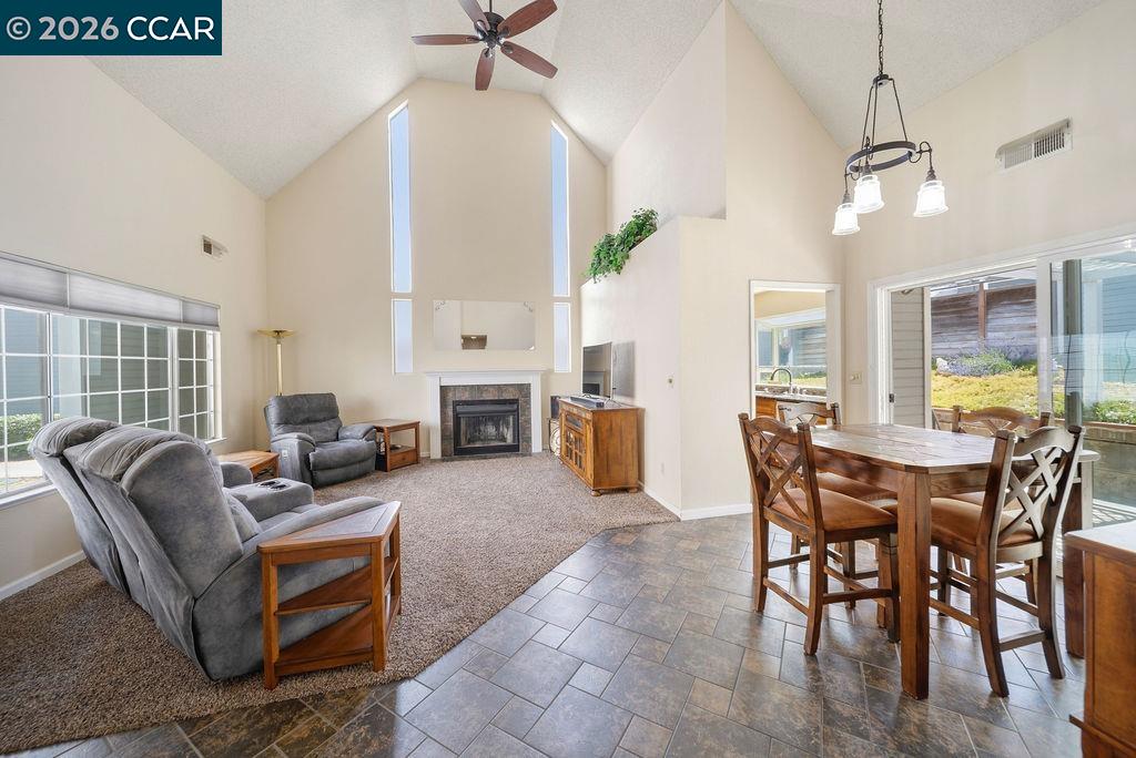 Photo #2: 41135898 Listing: Photo #2