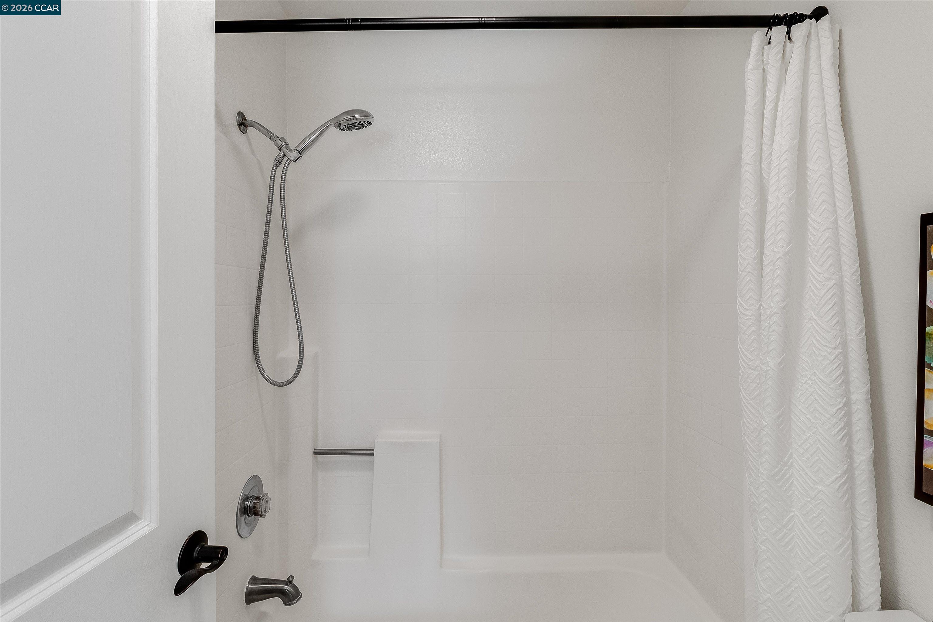 Photo #14: 41135899 Listing: Photo #14