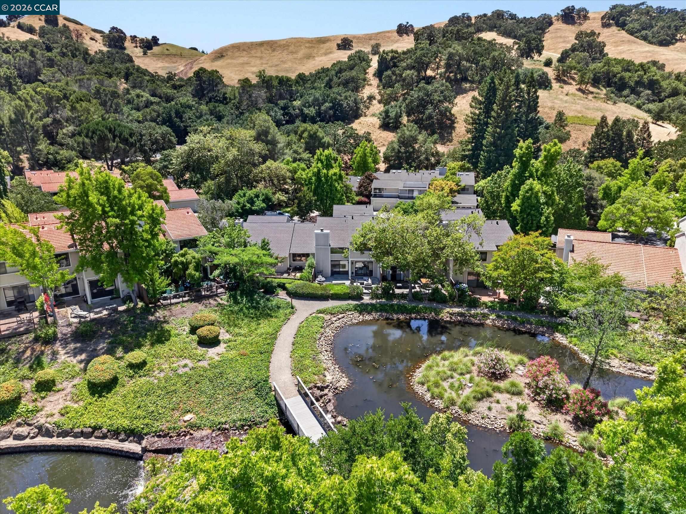 Photo #2: 41135933 Listing: Photo #2