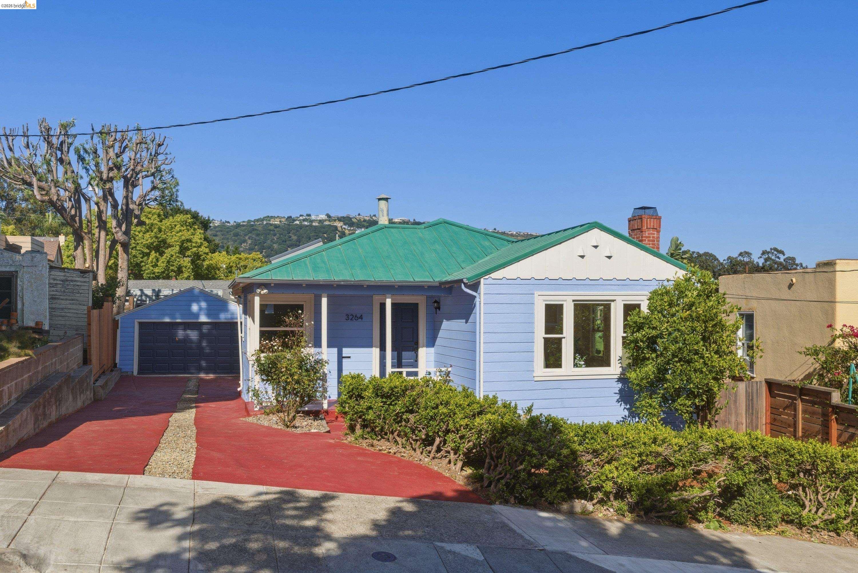 3264 Madera Ave