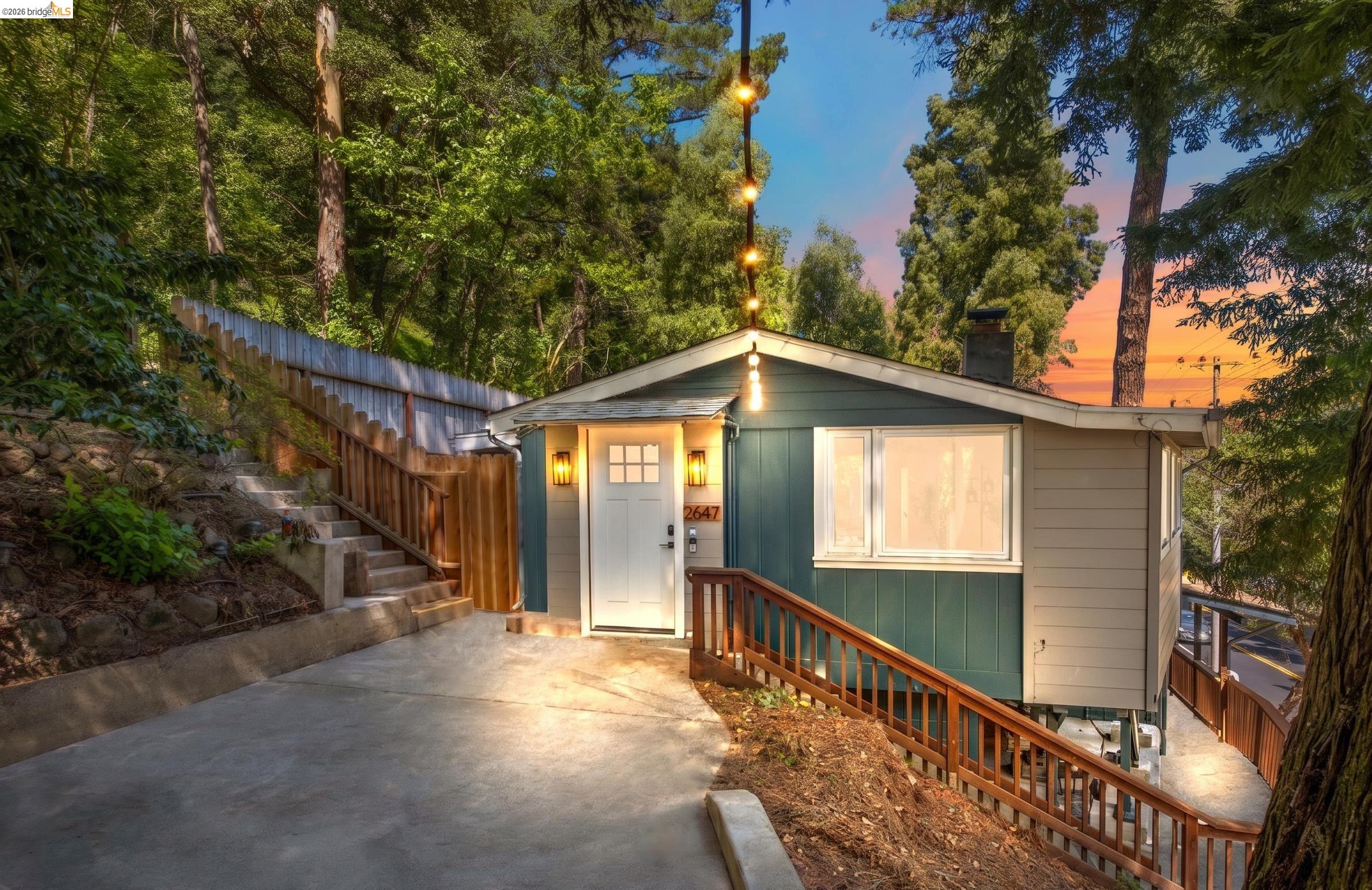 2647 Monterey Blvd