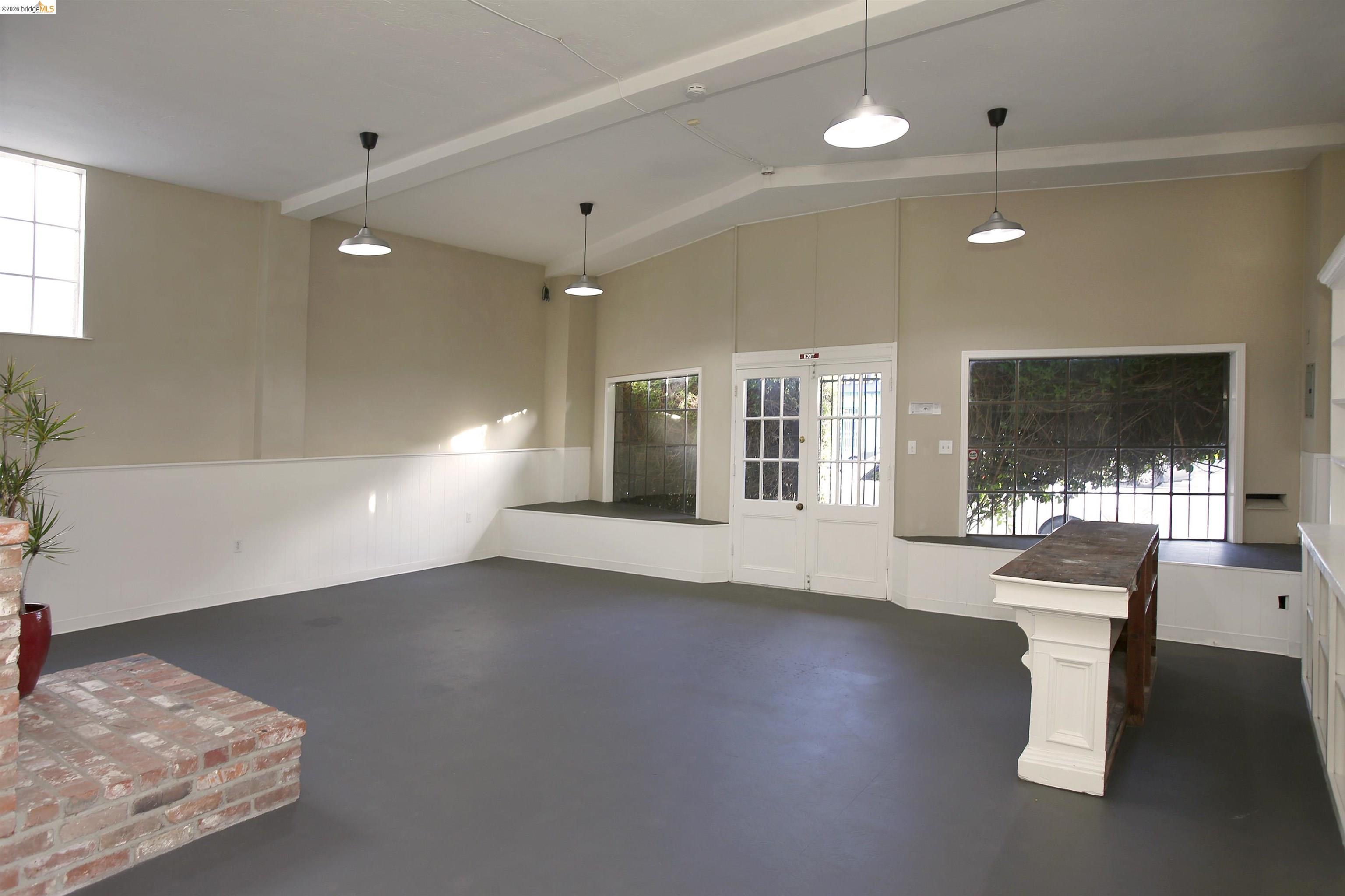 2946 Macarthur Blvd, Oakland CA 94602 — photo 2