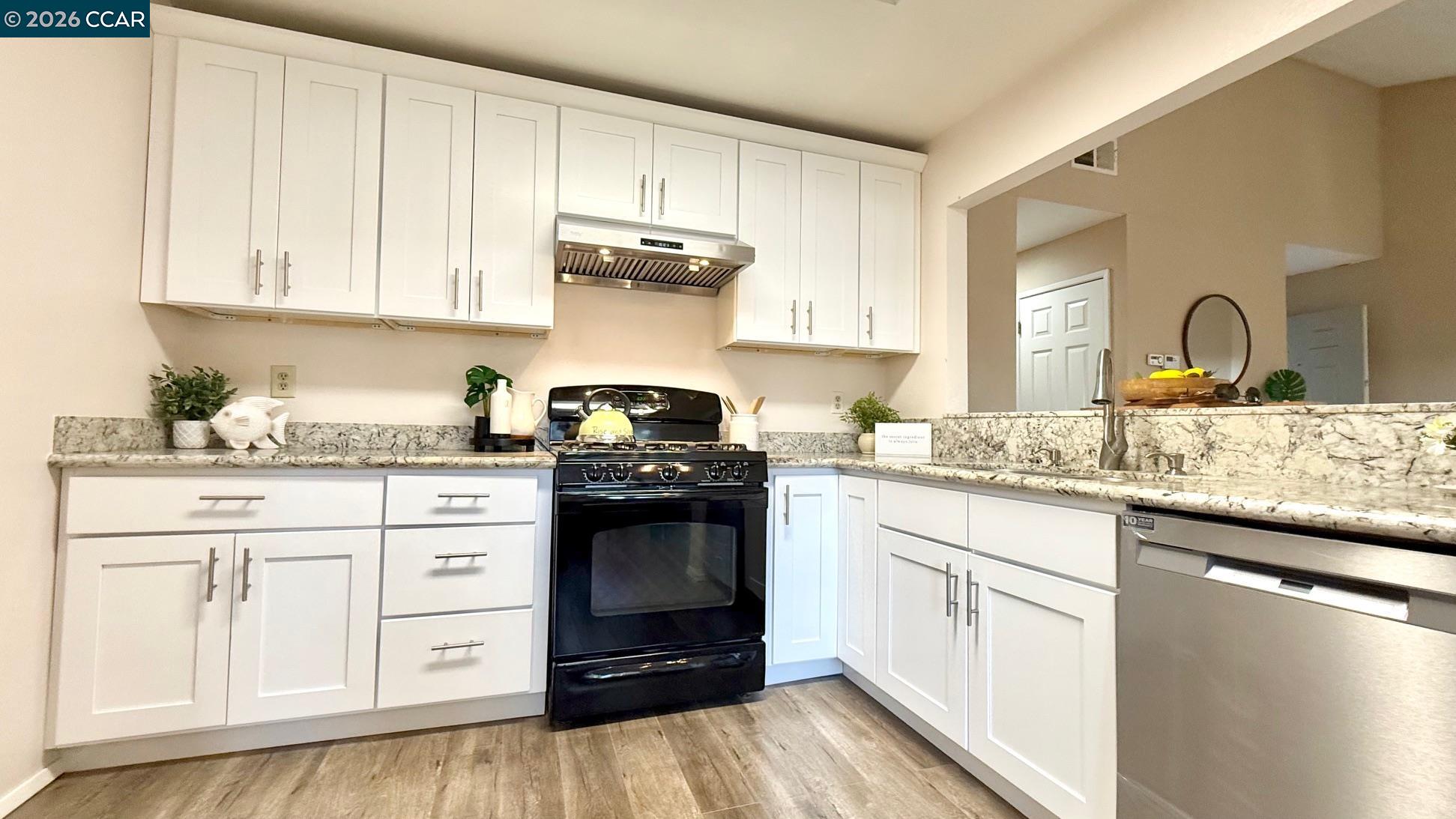 Photo #32: 41135995 Listing: Photo #32