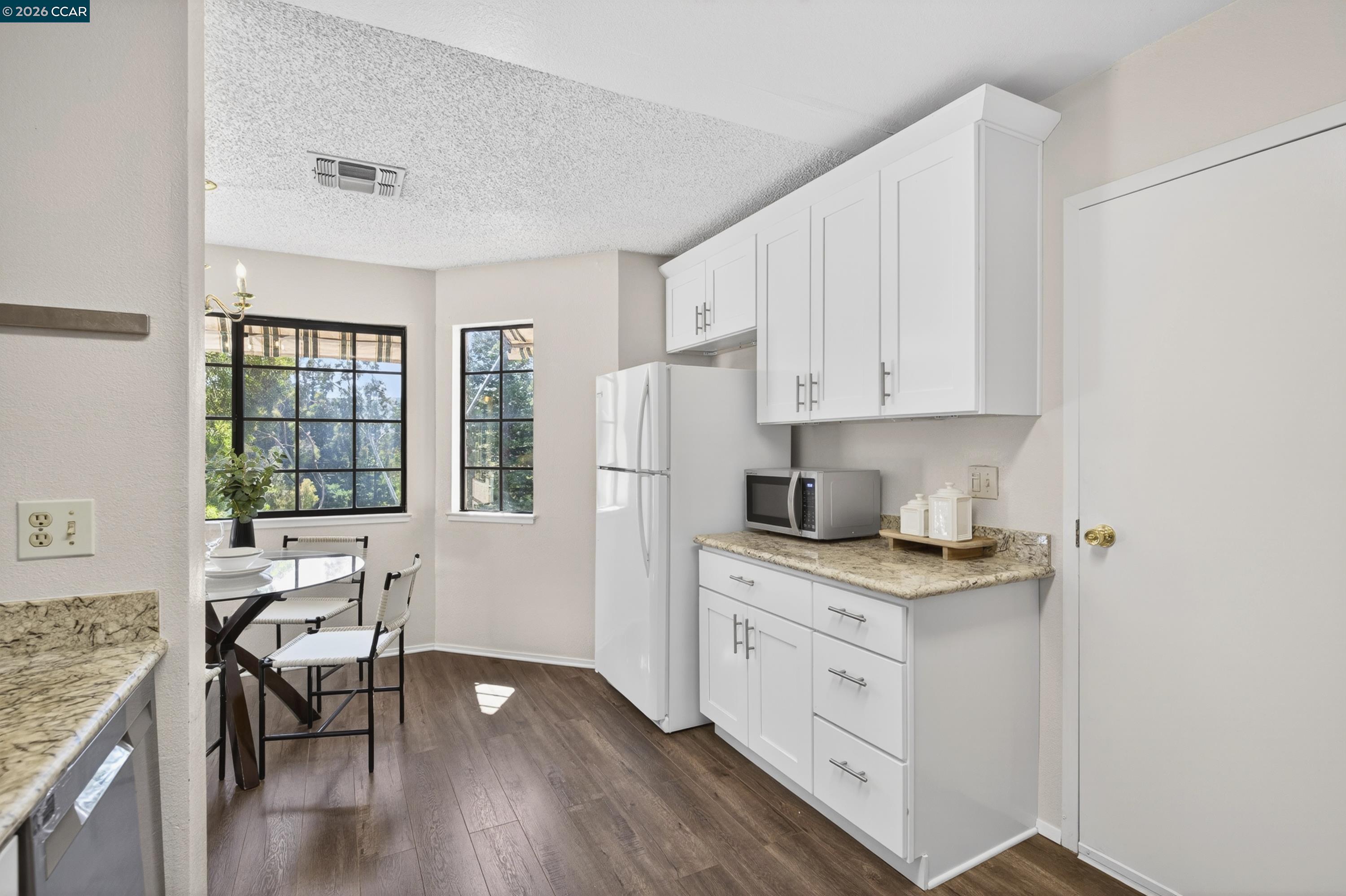 Photo #34: 41135995 Listing: Photo #34