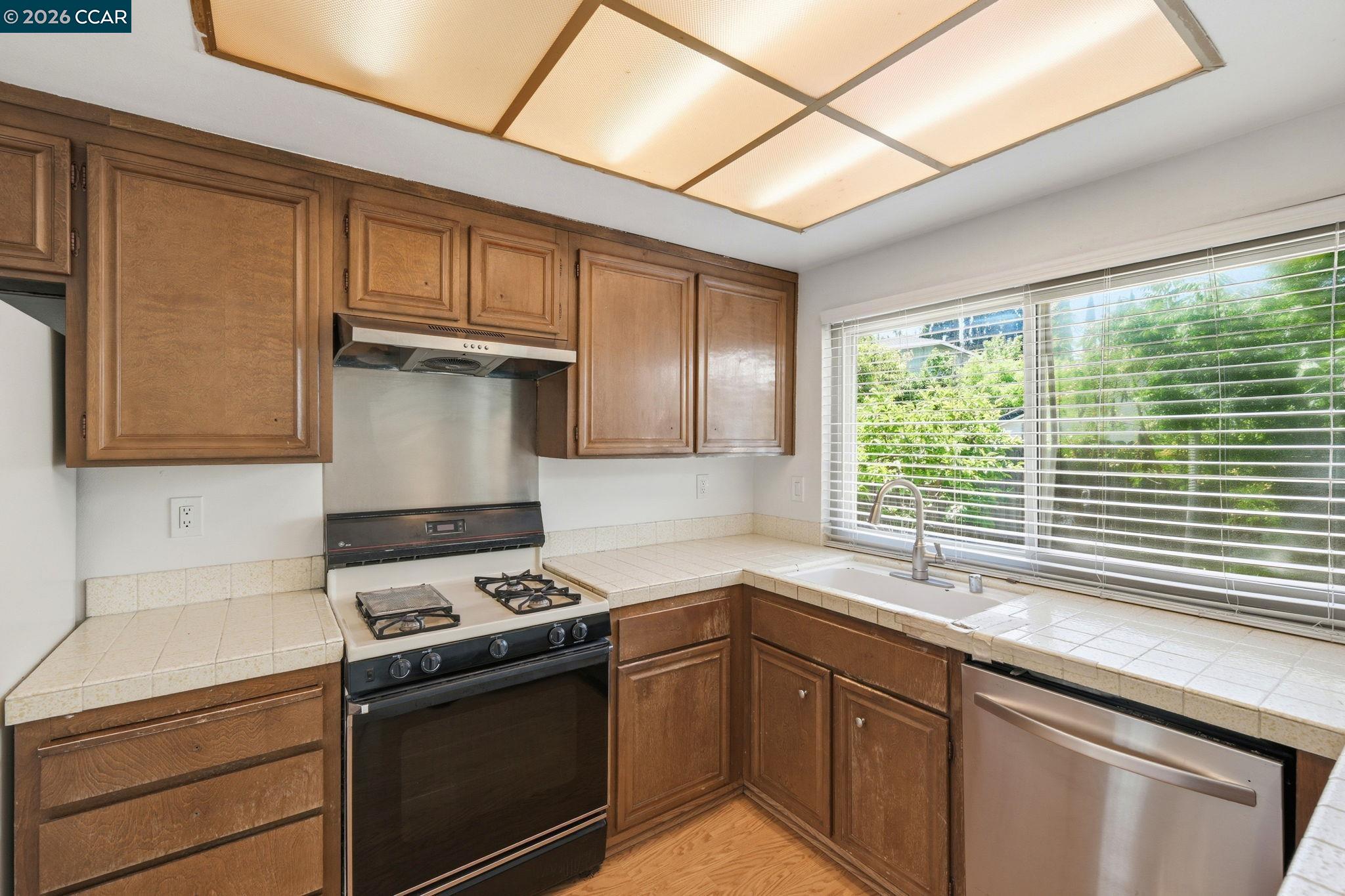 1100 Shaddick Dr, Antioch CA 94509 — photo 4