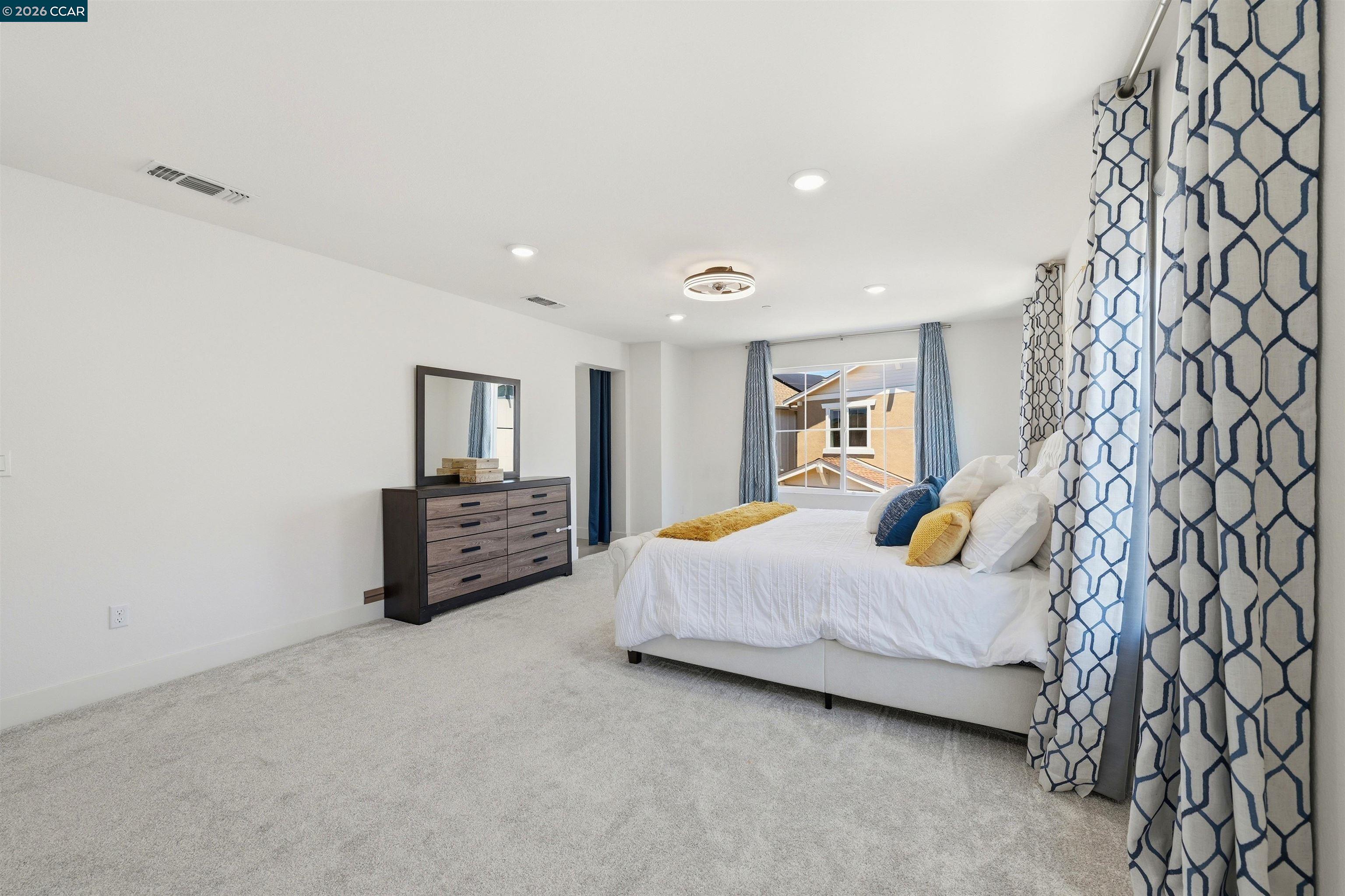 37352 Watersail Way