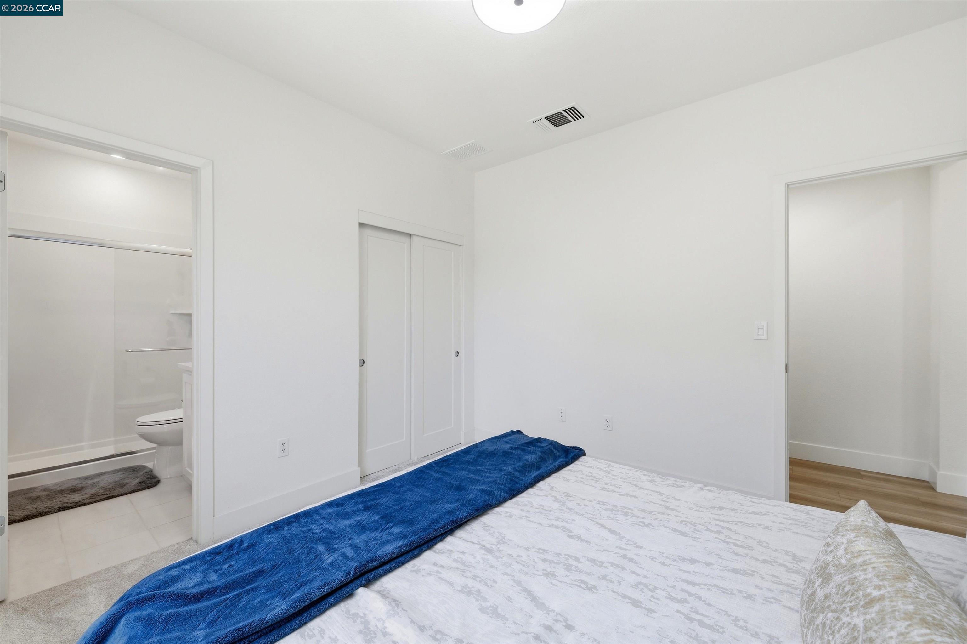 37352 Watersail Way