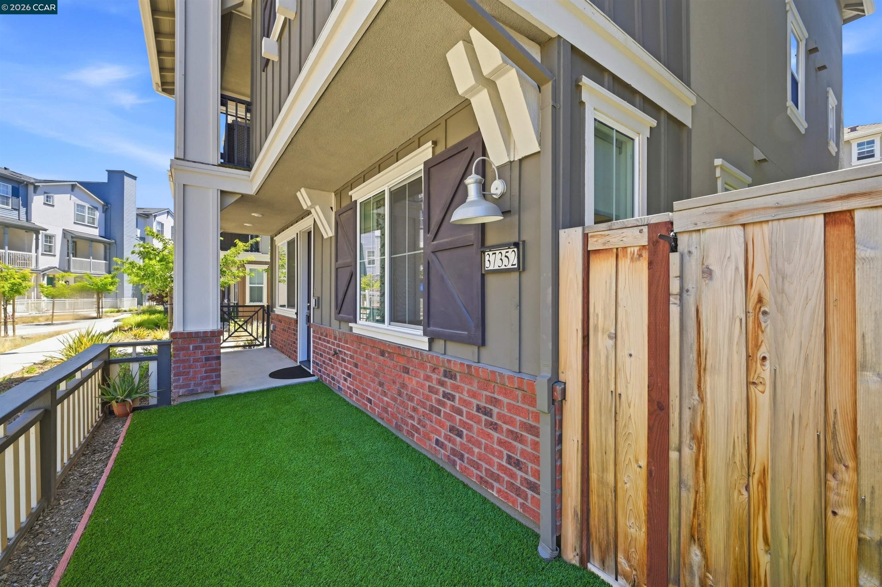 37352 Watersail Way