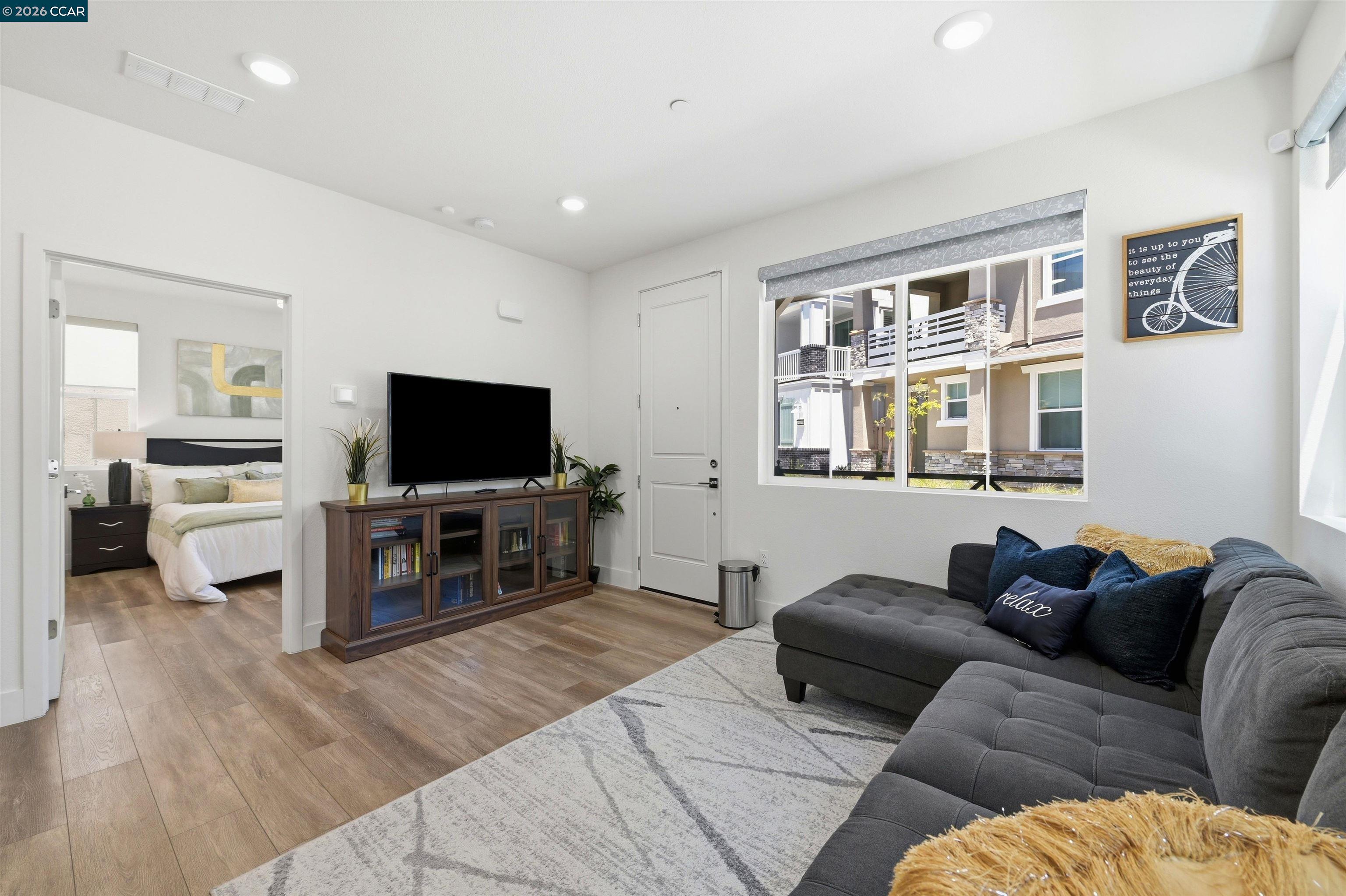 37352 Watersail Way