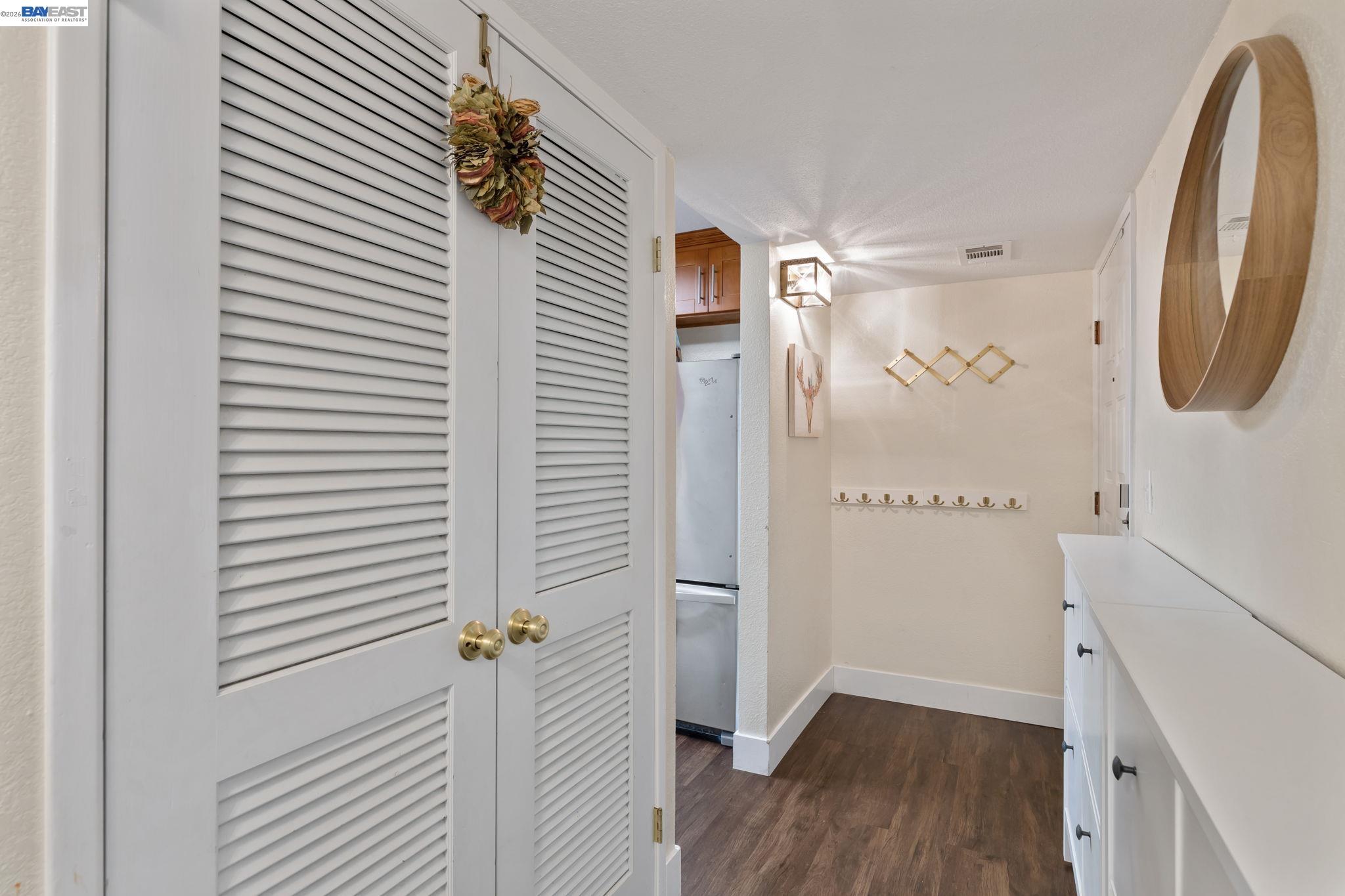 Photo #4: 41136086 Listing: Photo #4