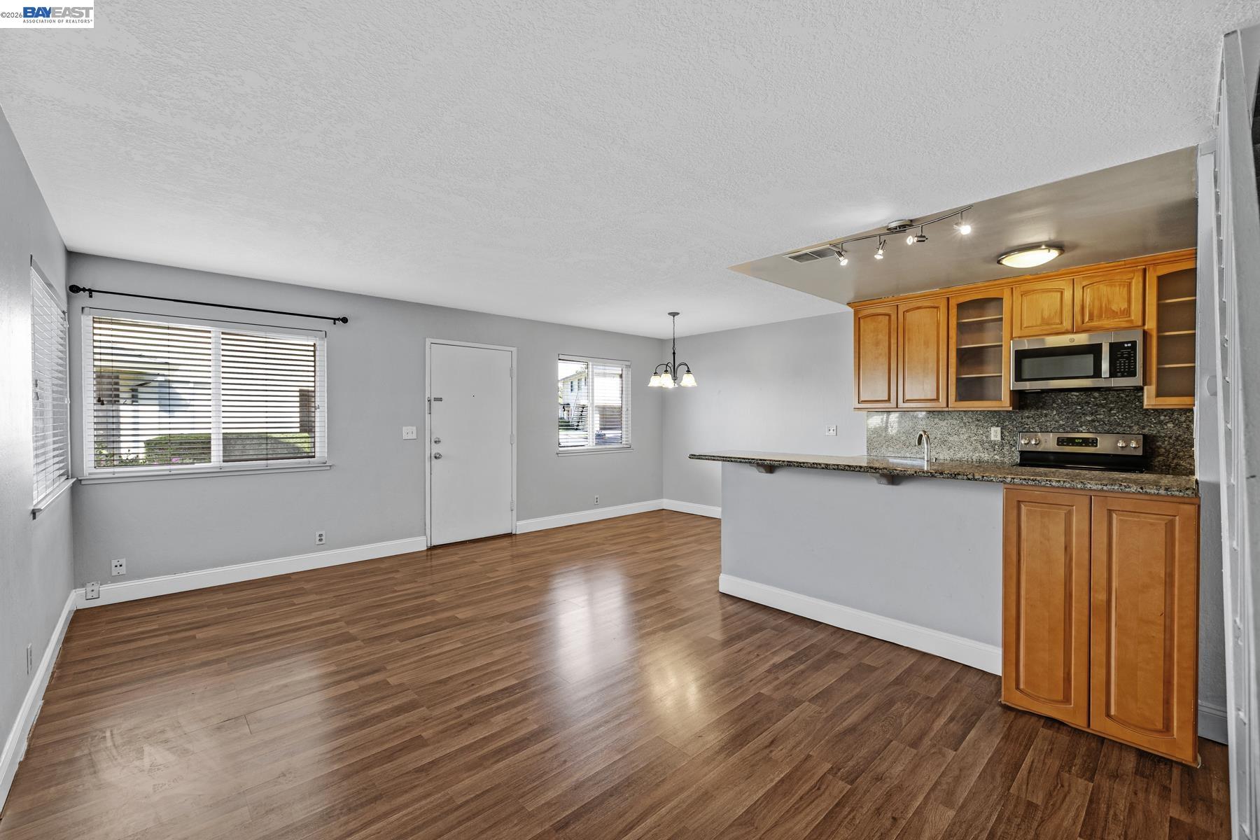 Photo #5: 41136091 Listing: Photo #5