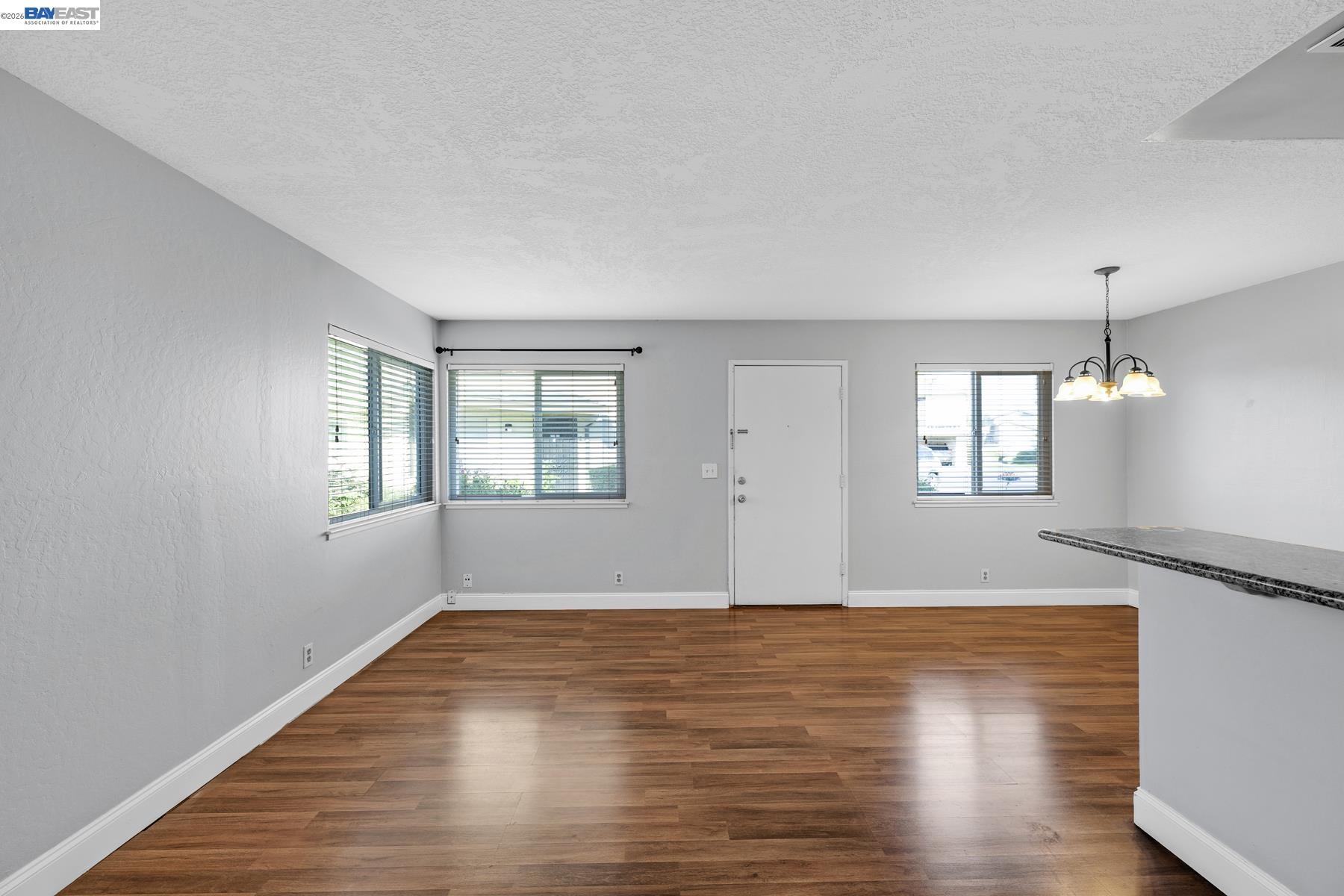 Photo #10: 41136091 Listing: Photo #10