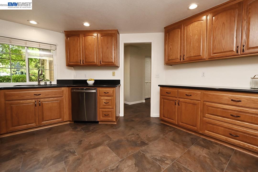 Photo #12: 41136101 Listing: Photo #12
