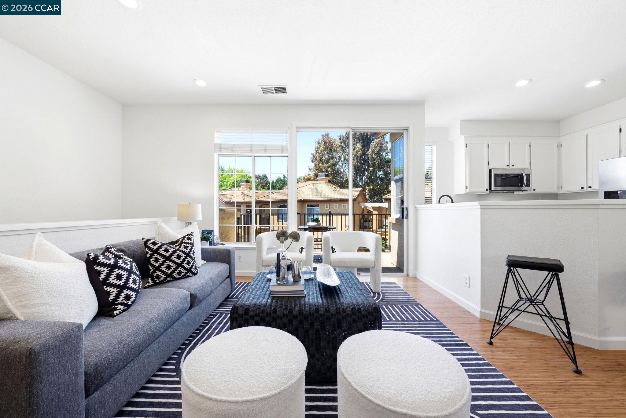 Photo #5: 41136121 Listing: Photo #5