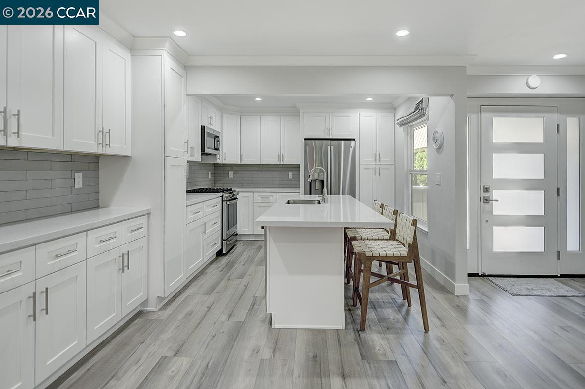 Photo #2: 41136124 Listing: Photo #2