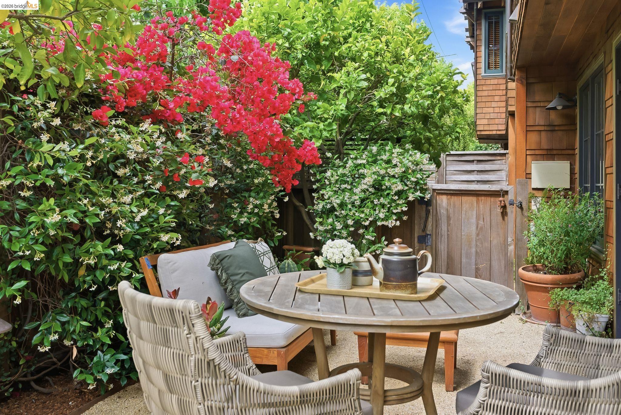 6401 Benvenue Avenue, Oakland CA 94618 — photo 22