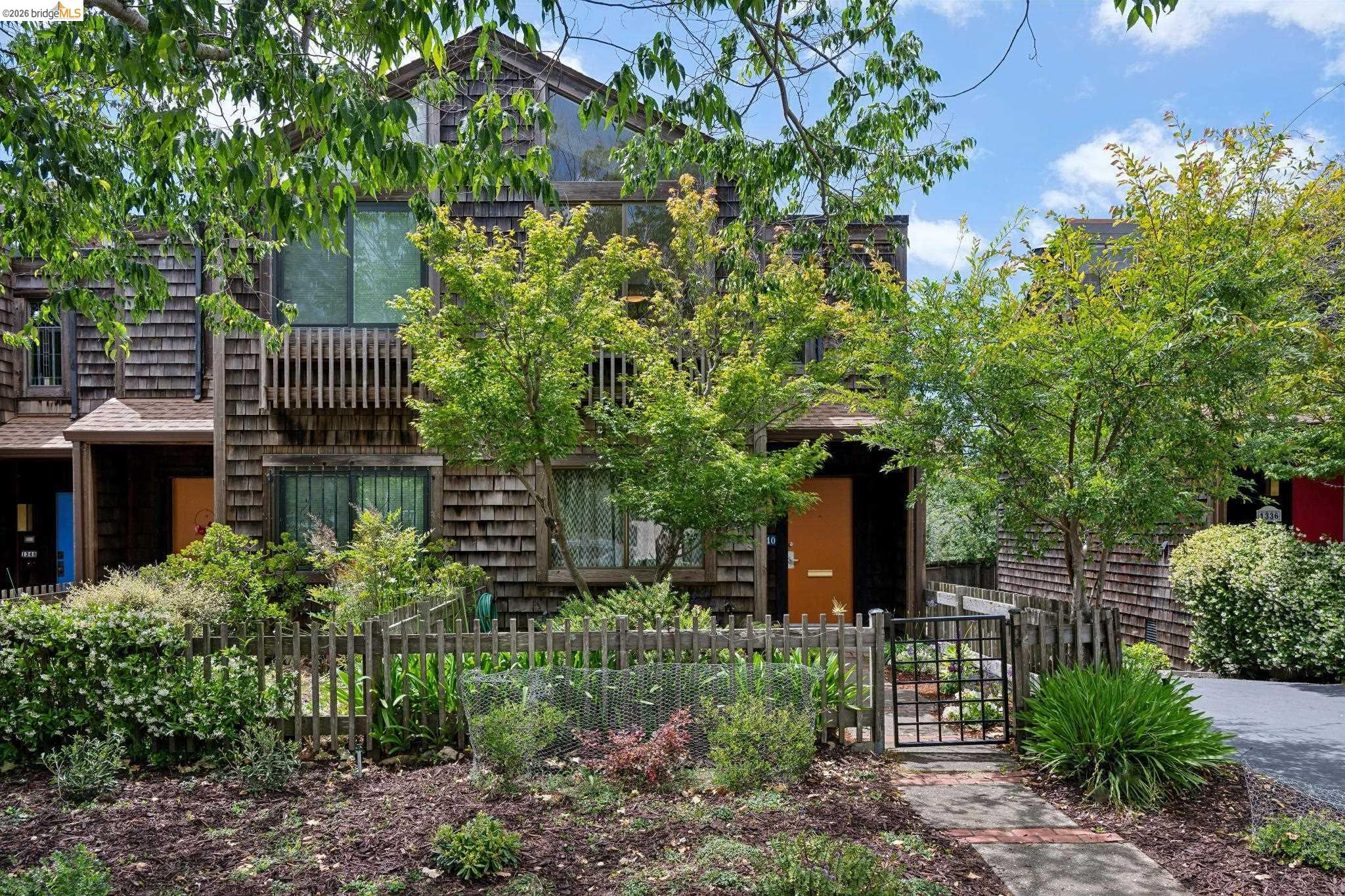 Photo #2: 41136131 Listing: Photo #2