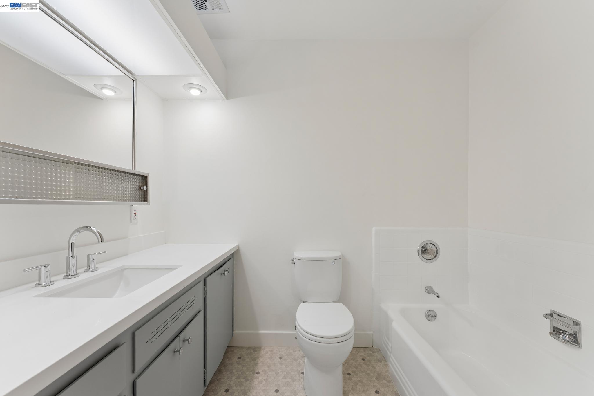 Photo #16: 41136136 Listing: Photo #16