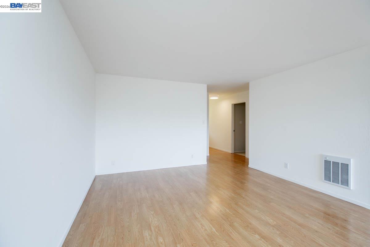 Photo #35: 41136136 Listing: Photo #35
