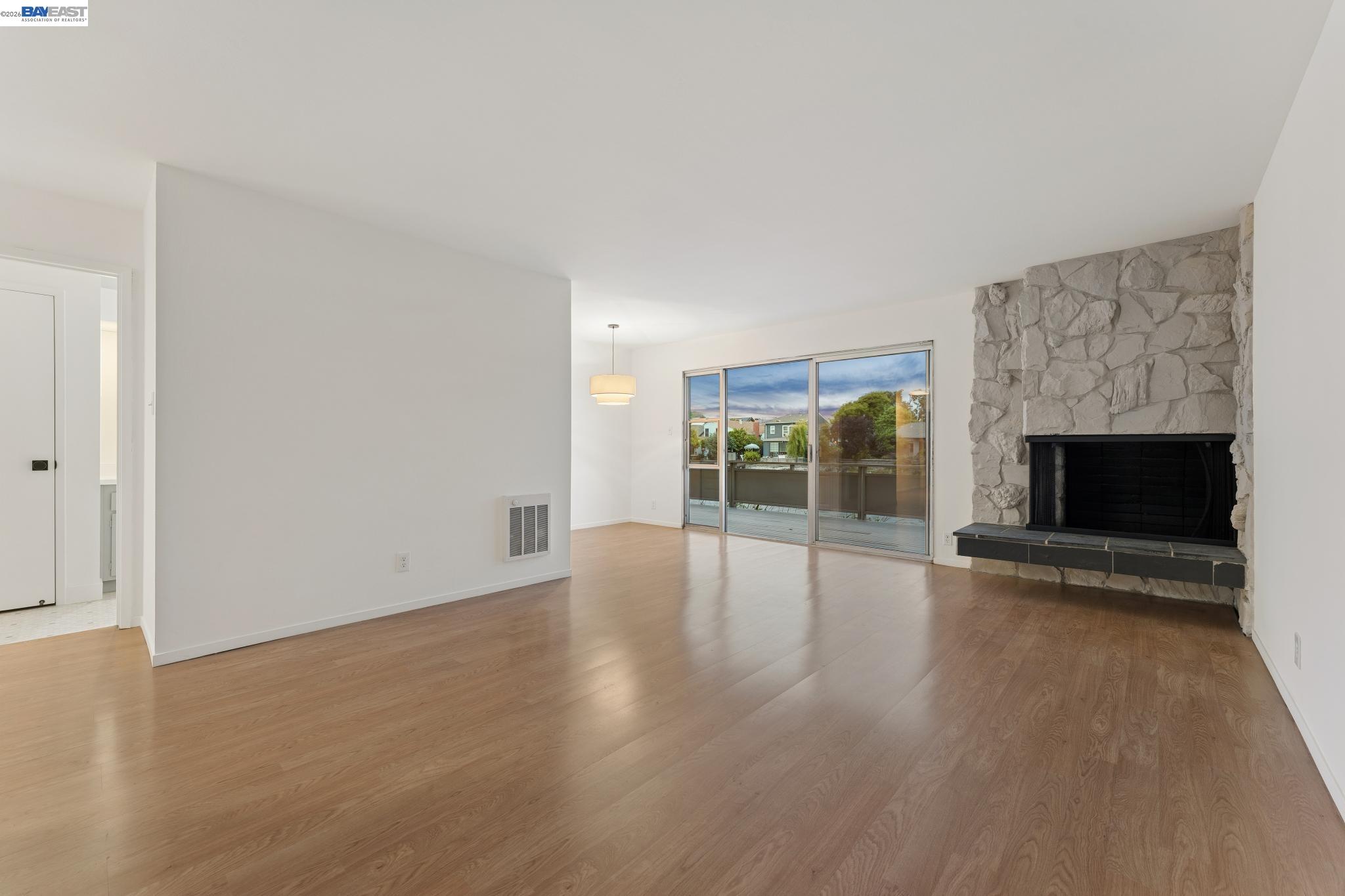 Photo #5: 41136136 Listing: Photo #5
