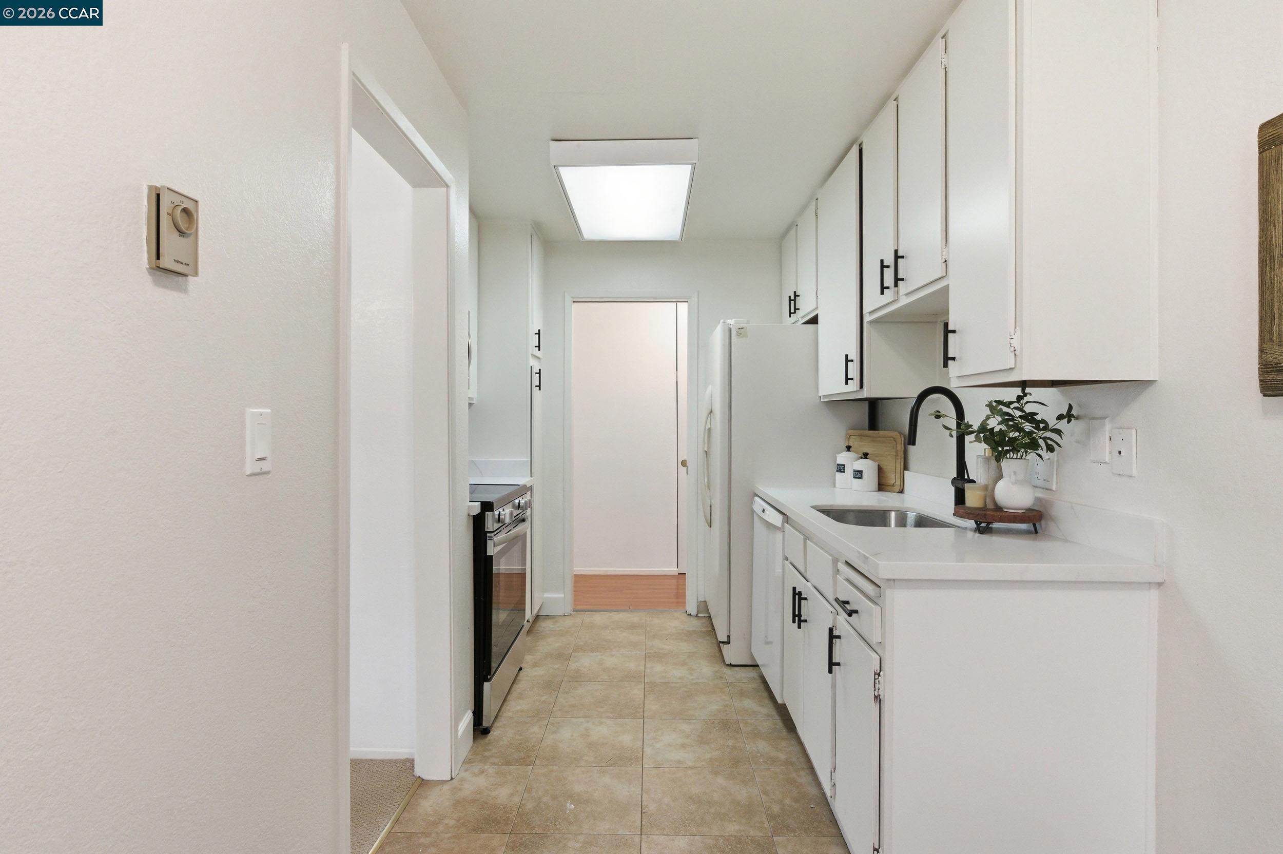 Photo #6: 41136150 Listing: Photo #6