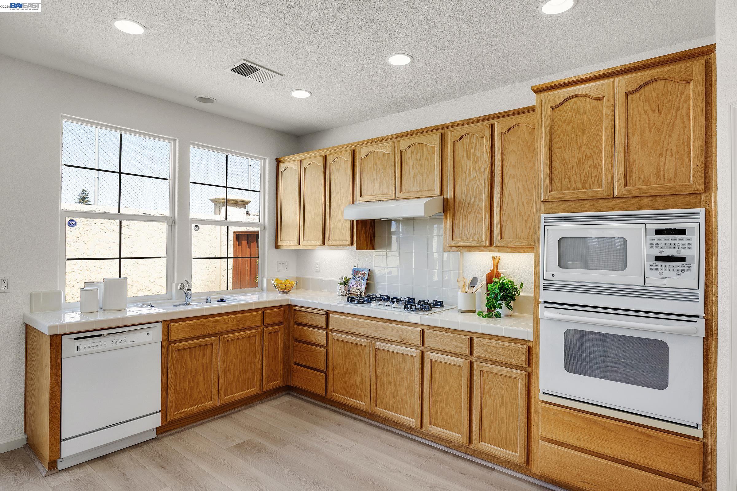 221 Dutra Vernaci Dr., Union City CA 94587 — photo 14