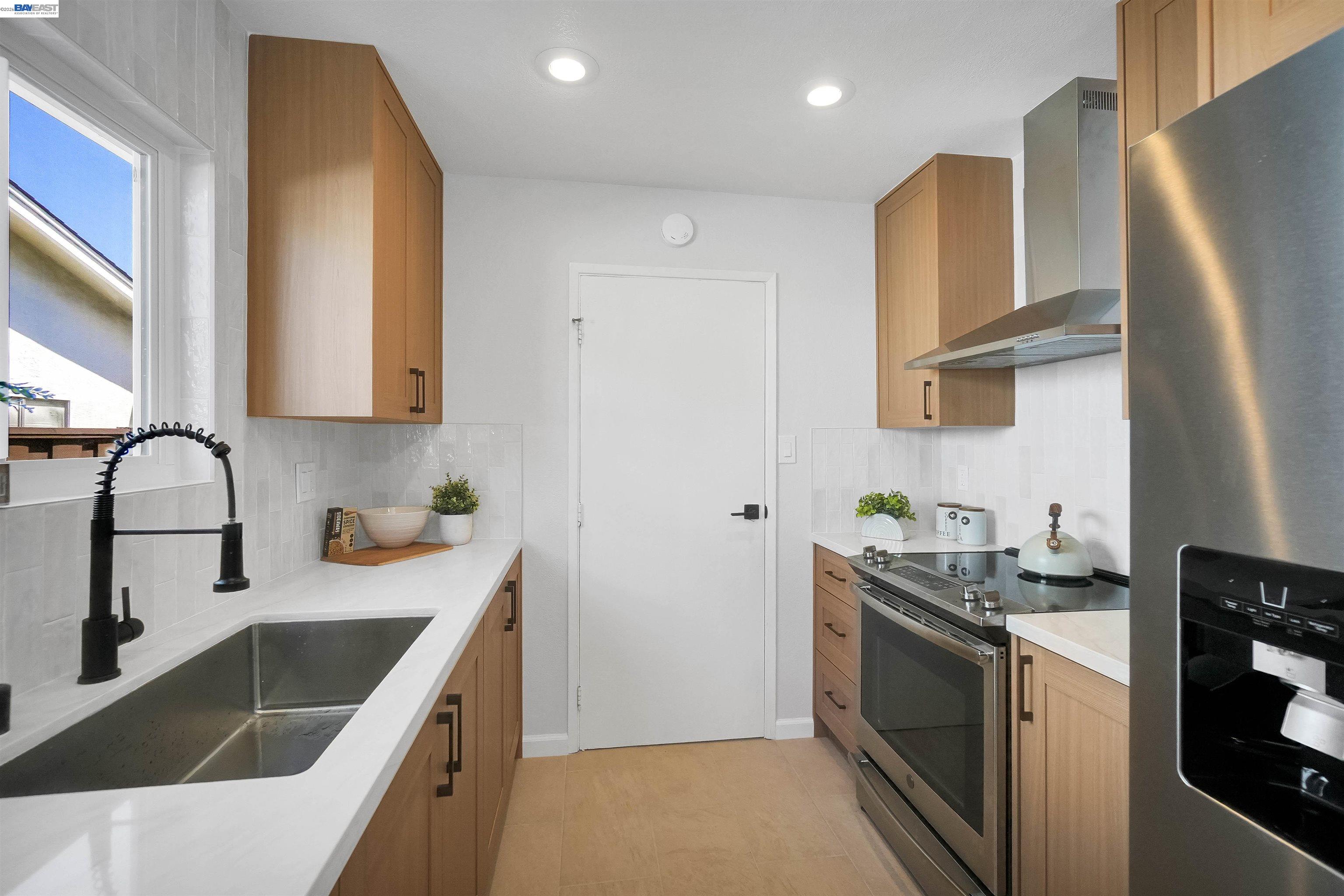 5107 Royal Palm Dr, Fremont CA 94538 — photo 11