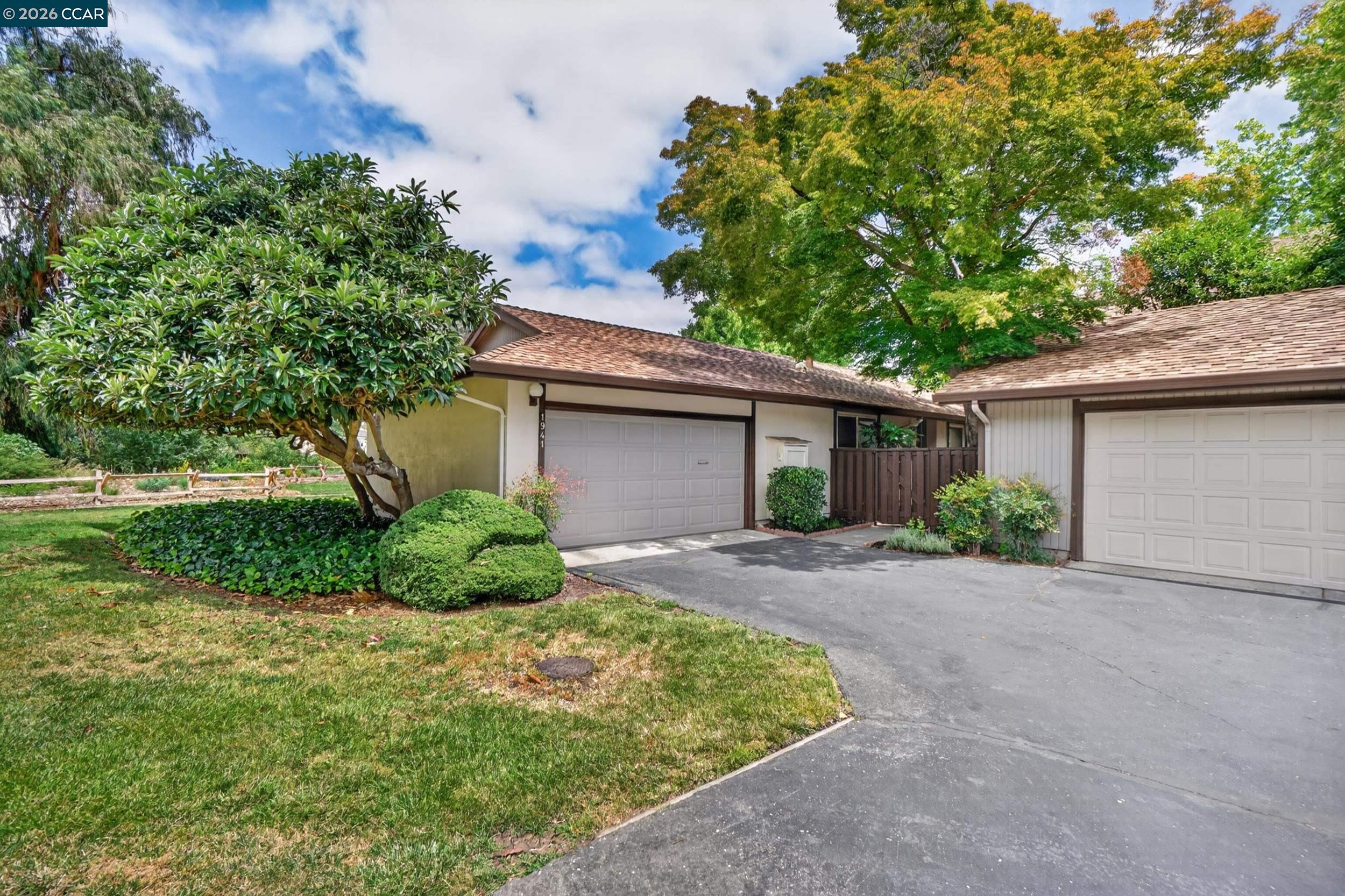 Photo #1: 41136171 Listing: Photo #1