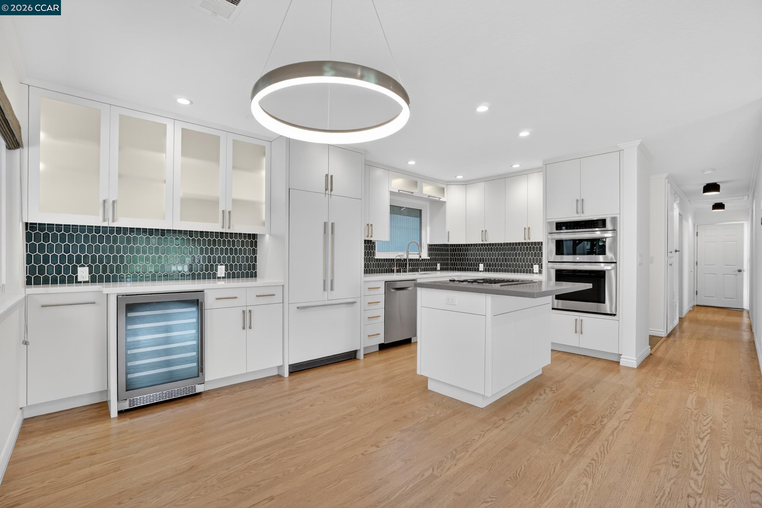 Photo #11: 41136171 Listing: Photo #11