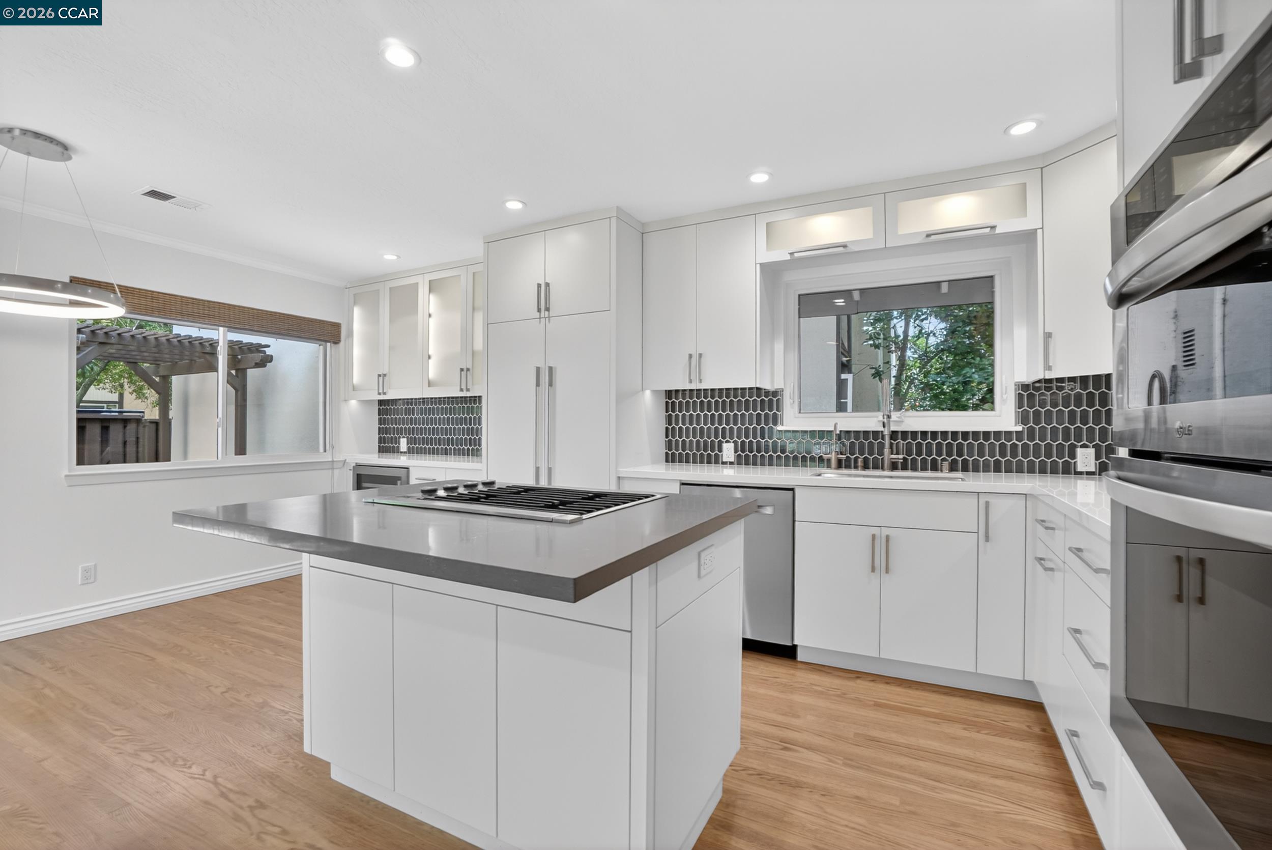 Photo #12: 41136171 Listing: Photo #12