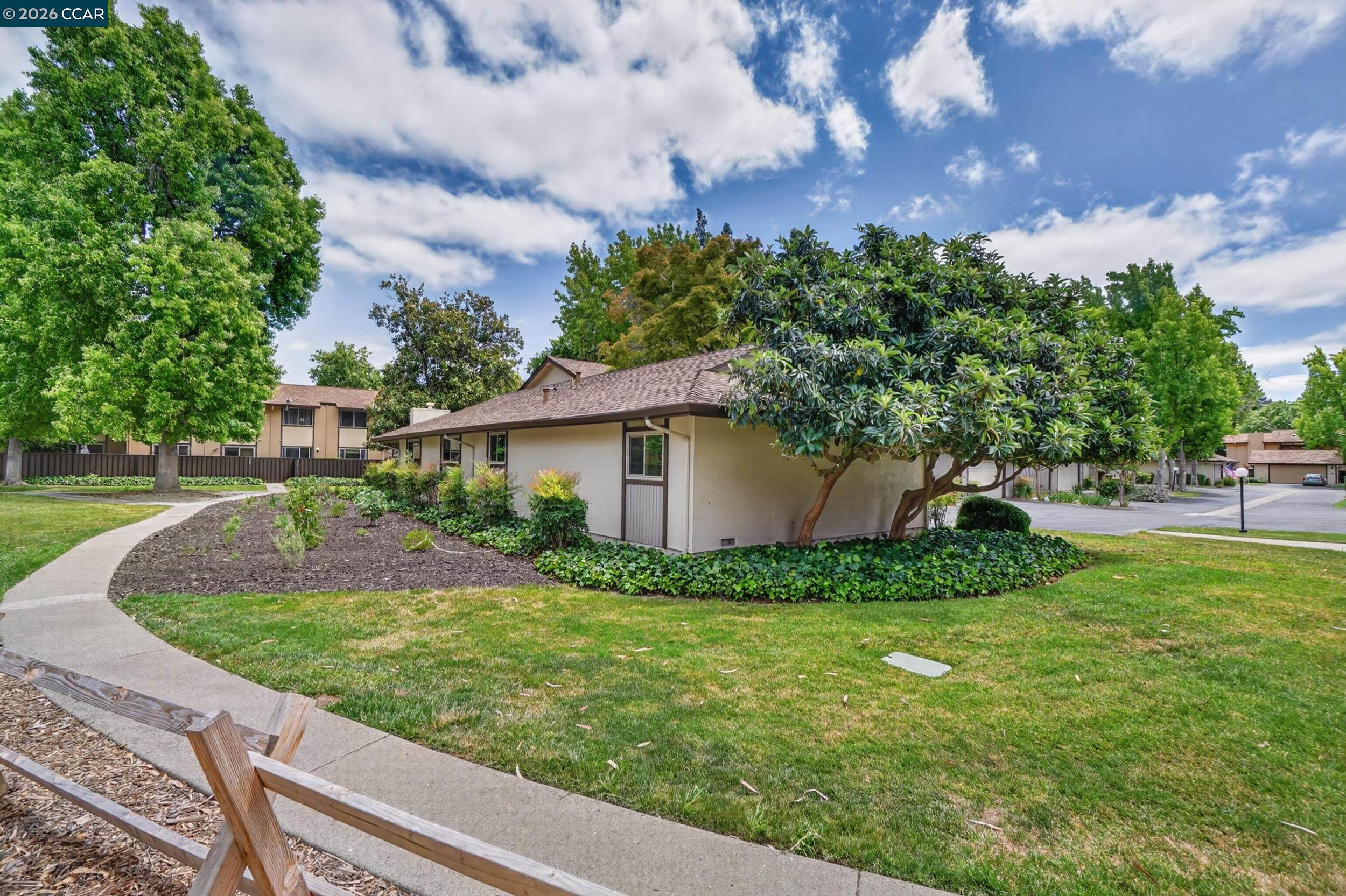Photo #48: 41136171 Listing: Photo #48