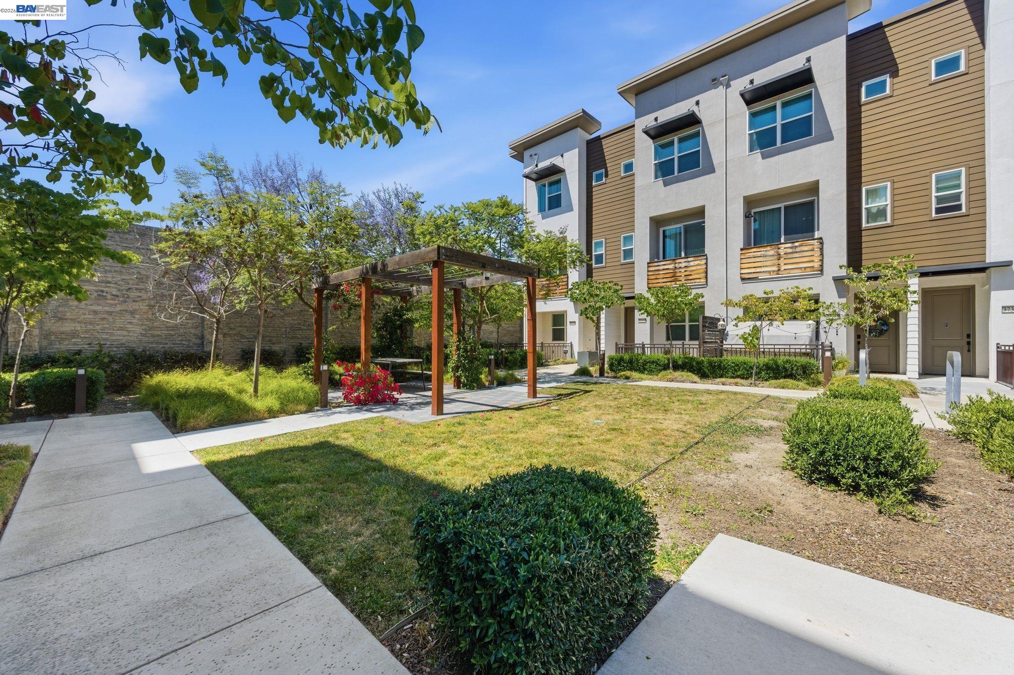 Photo #3: 41136173 Listing: Photo #3
