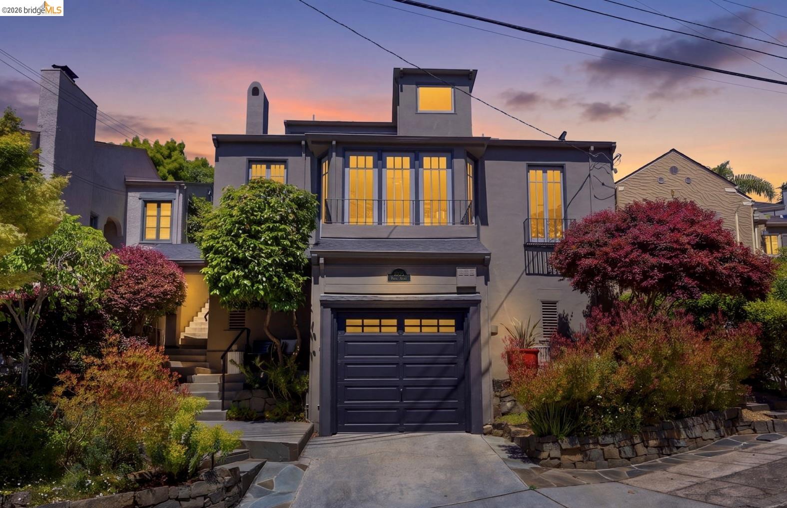 1005 Portal Ave.
