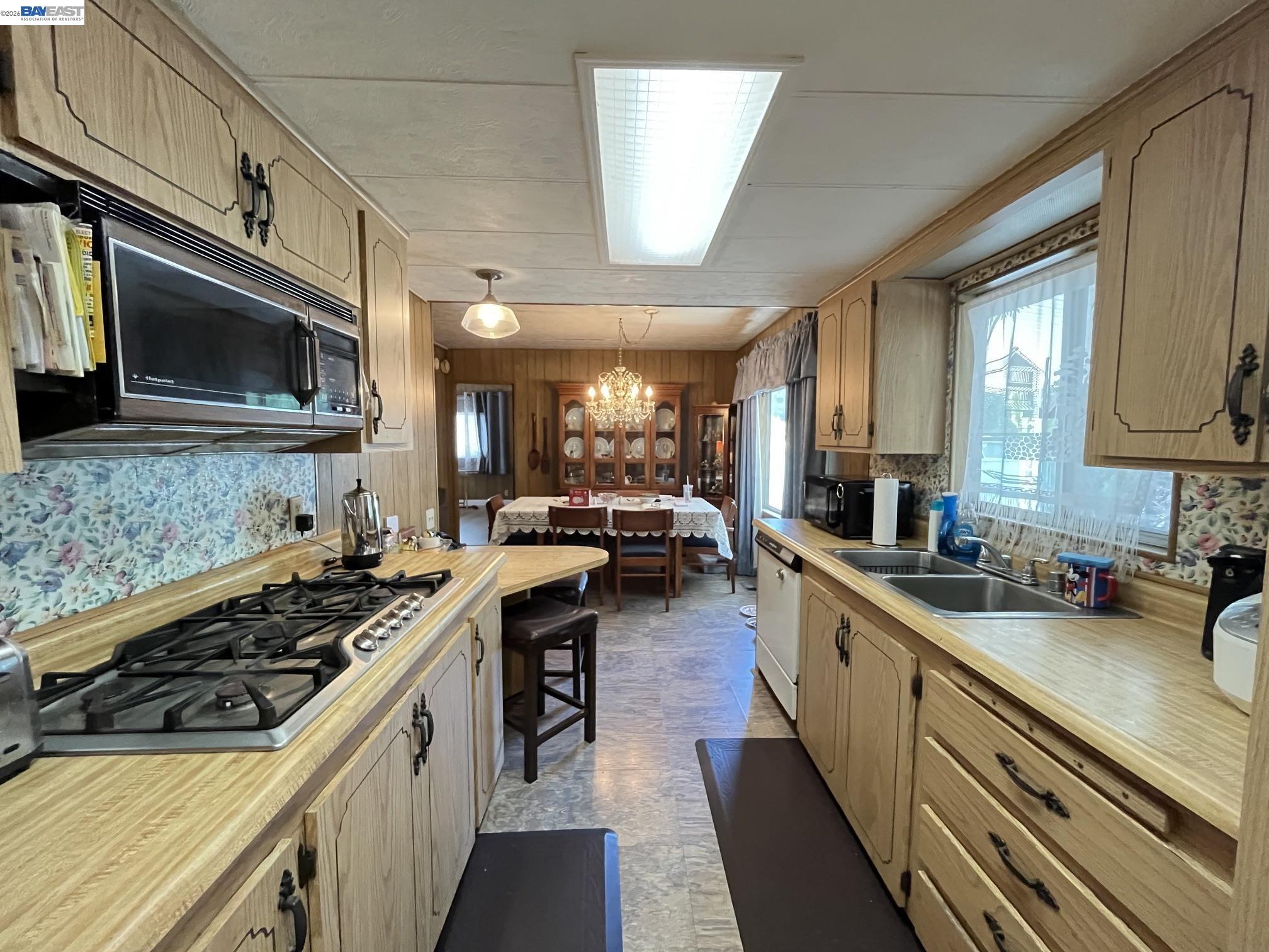 2698 Pueblo Creek, Hayward CA 94545 — photo 3