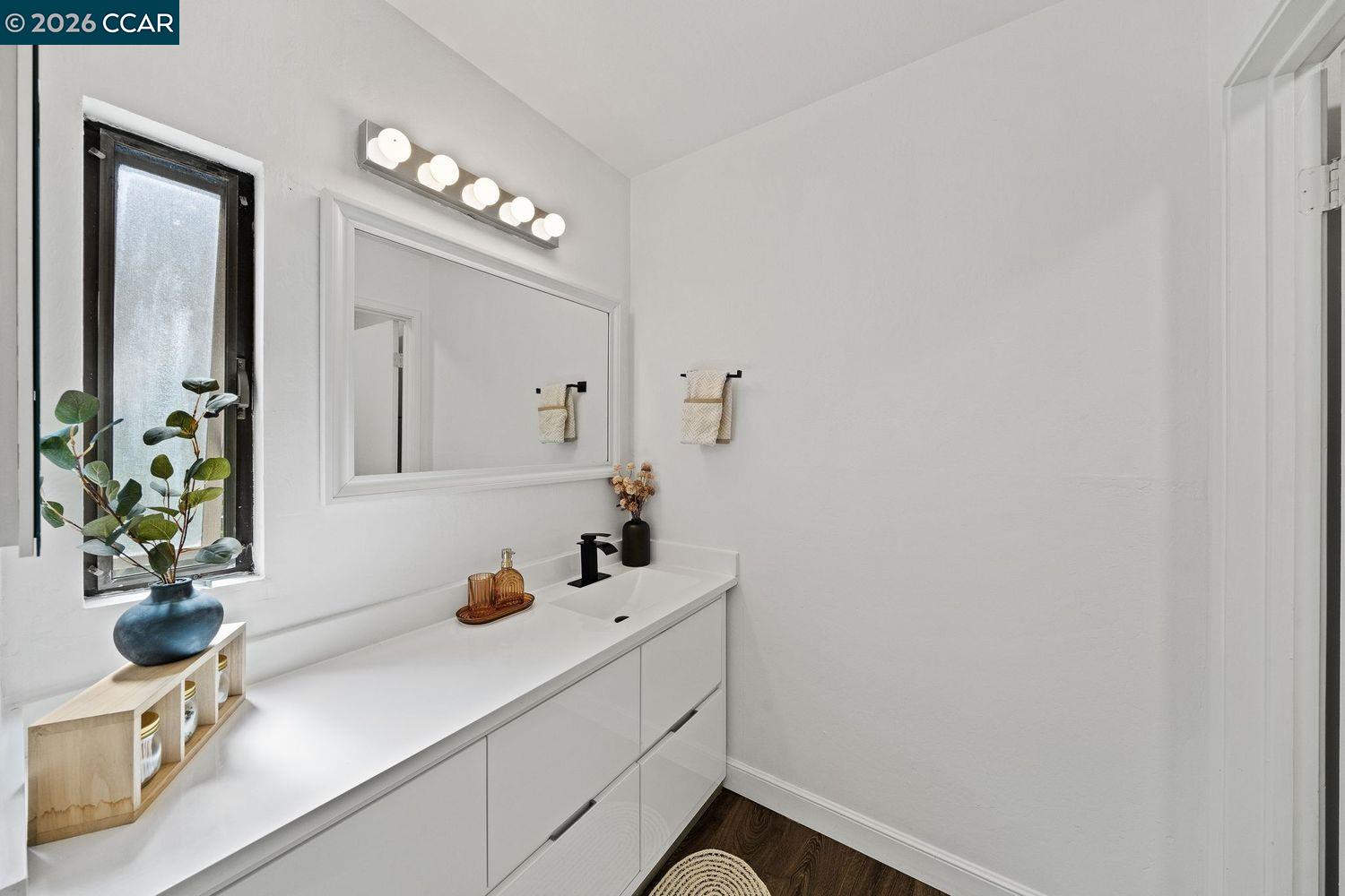 Photo #21: 41136228 Listing: Photo #21
