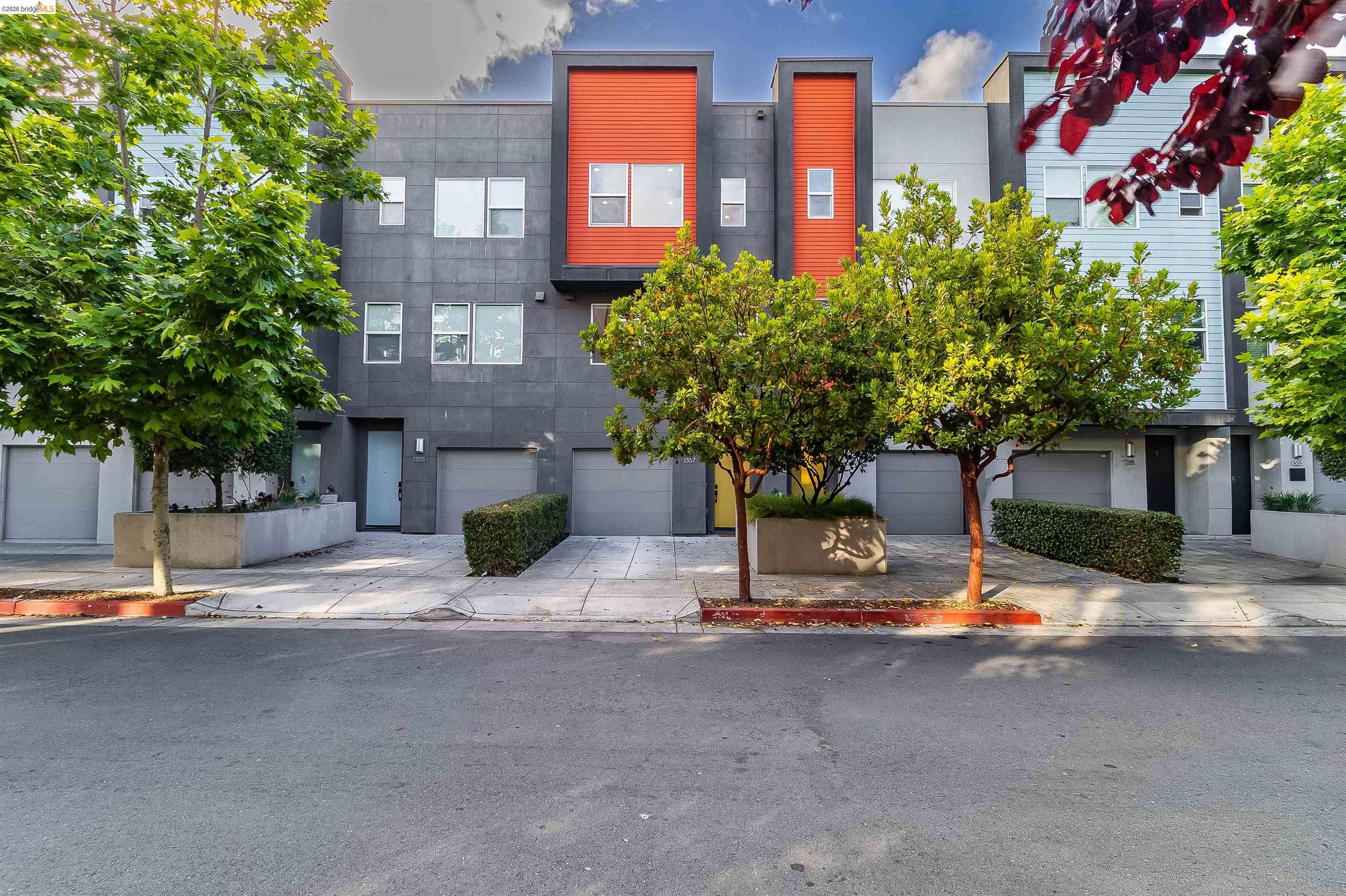 Photo #2: 41136248 Listing: Photo #2