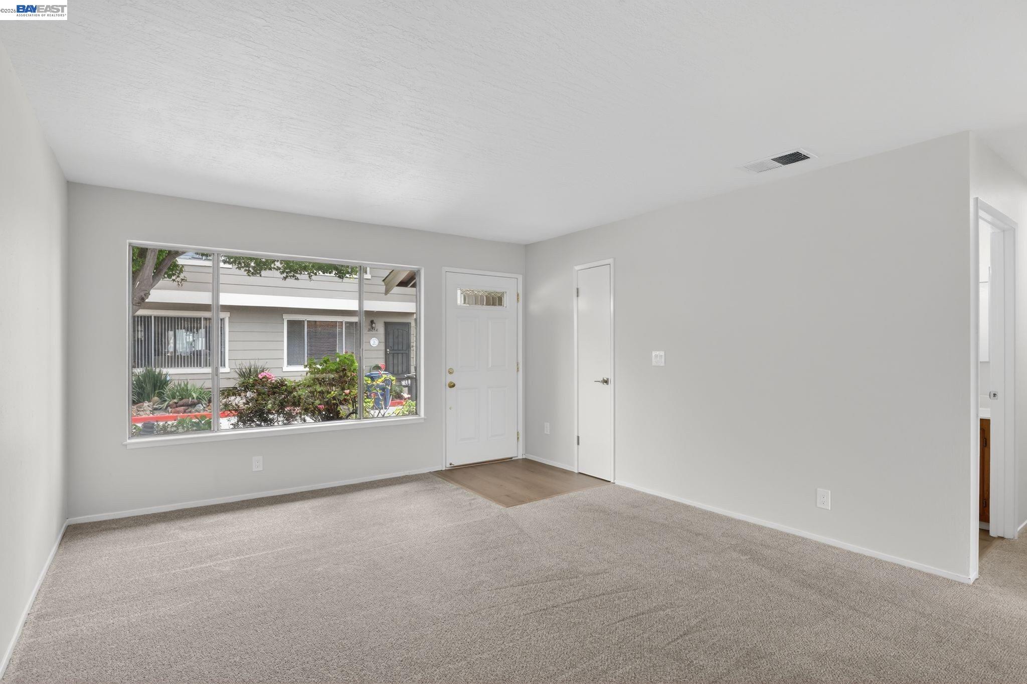Photo #6: 41136255 Listing: Photo #6