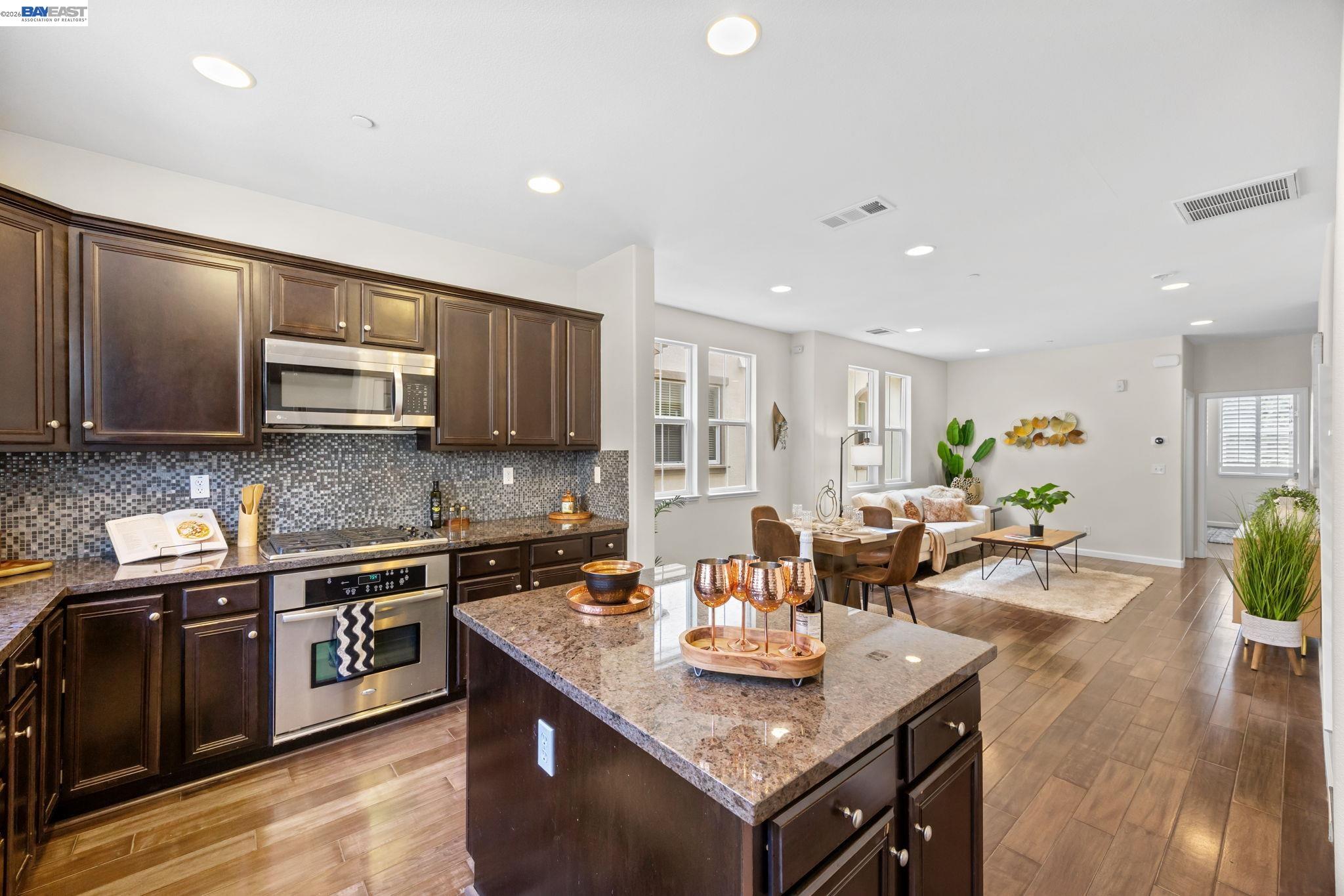 Photo #11: 41136263 Listing: Photo #11