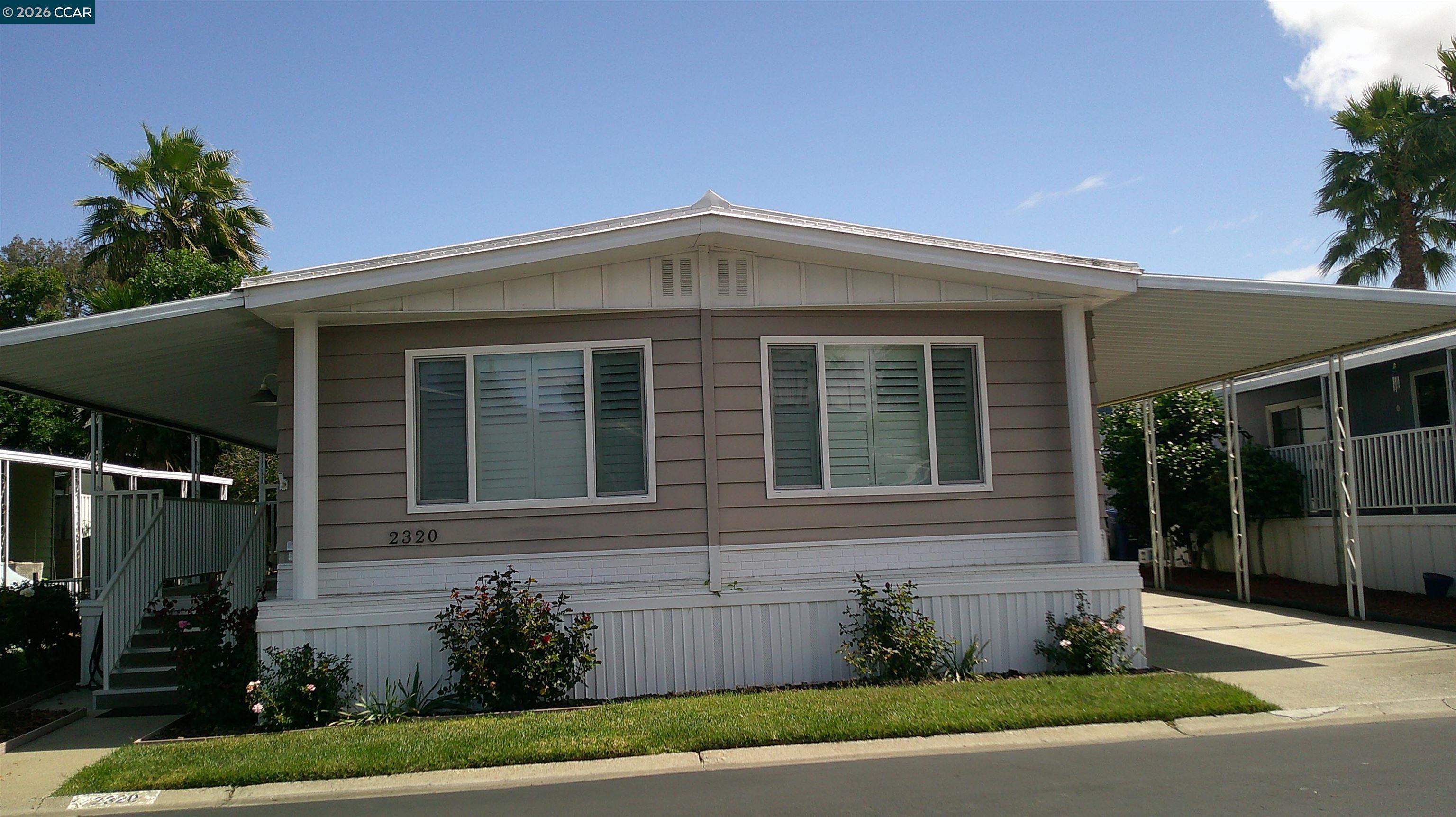 Front Image Thumbnail for CC41136264