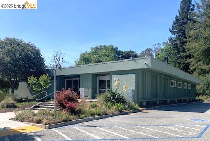4203 Garden Lane