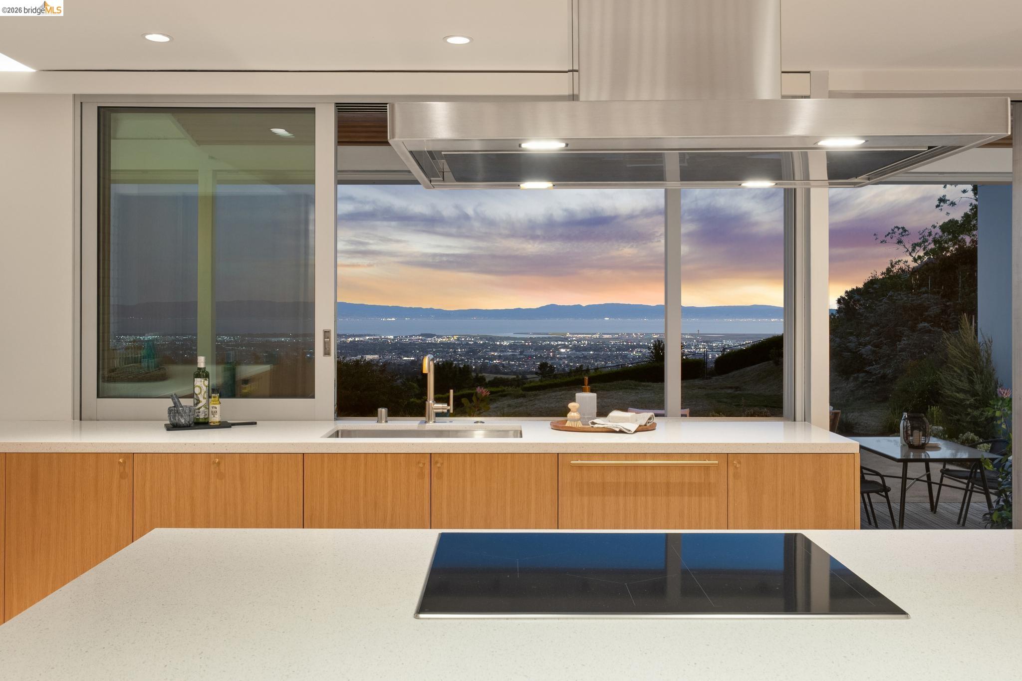 14001 Skyline Blvd, Oakland CA 94619 — photo 26