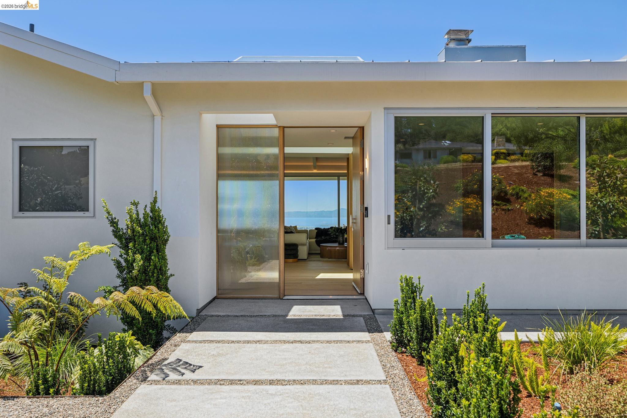 14001 Skyline Blvd, Oakland CA 94619 — photo 7